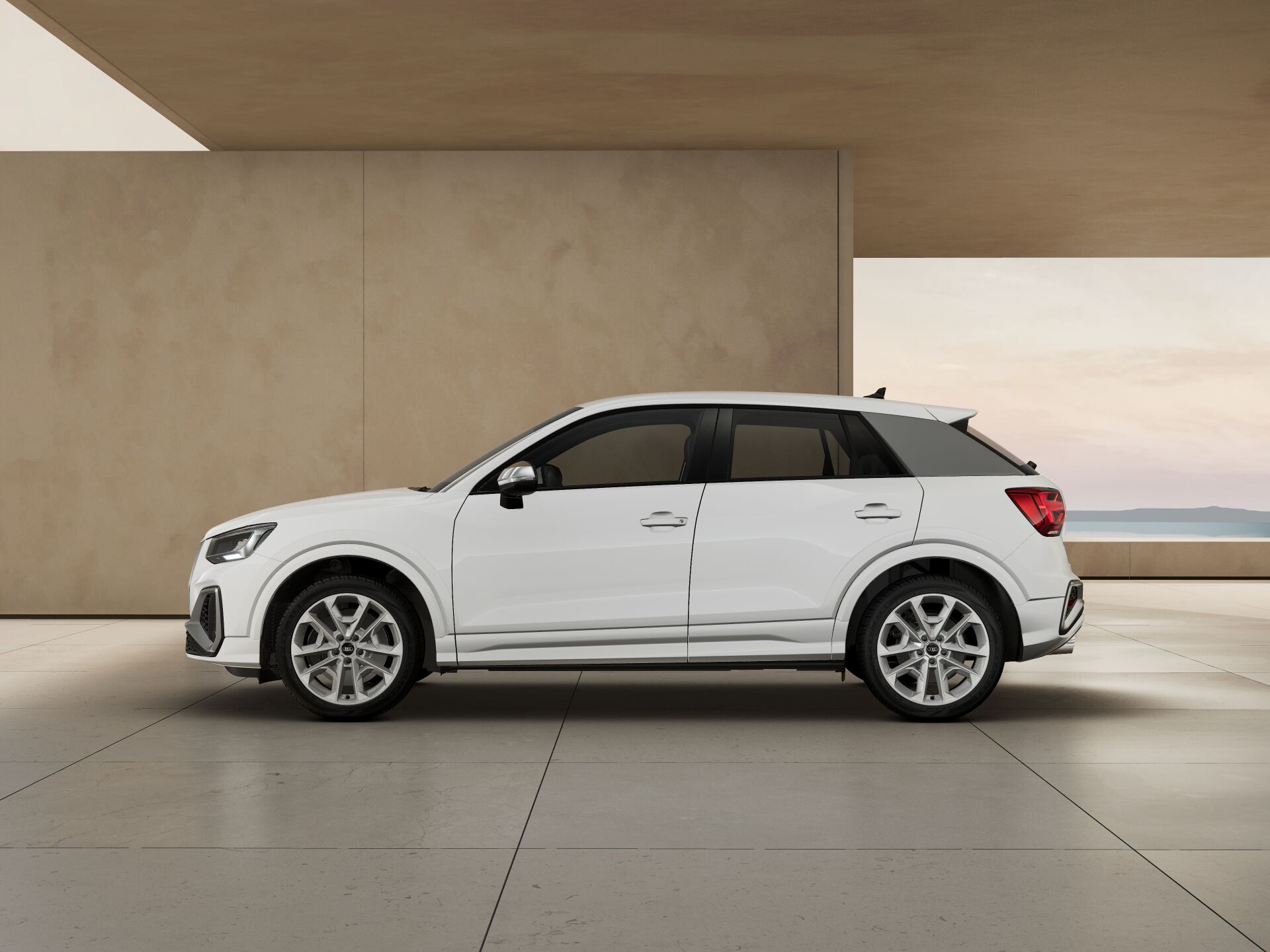 SQ2 TFSI EXTERIOR-PARALLEL-SIDE