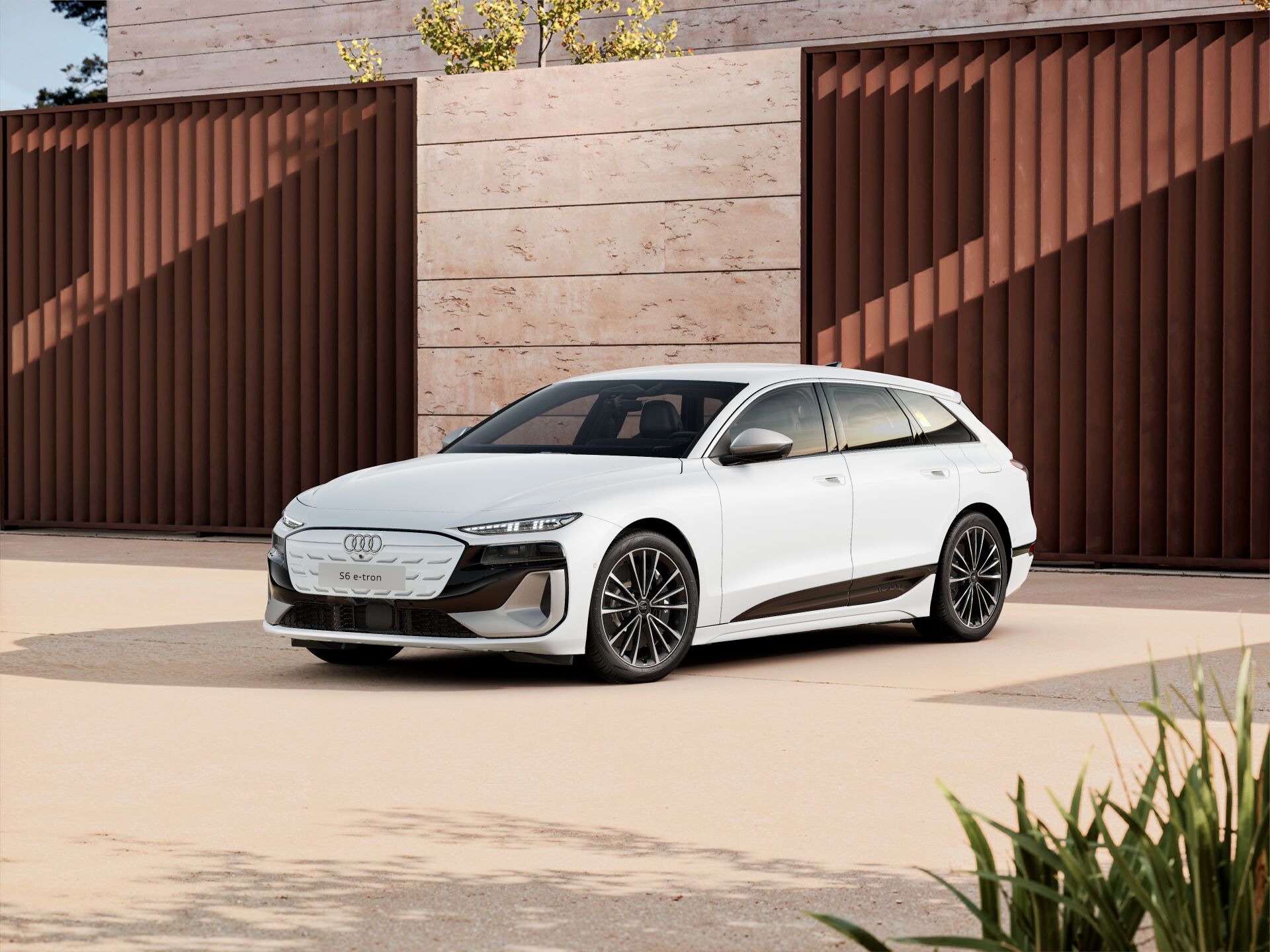 S6 Avant e-tron EXTERIOR-FRONT-3-4