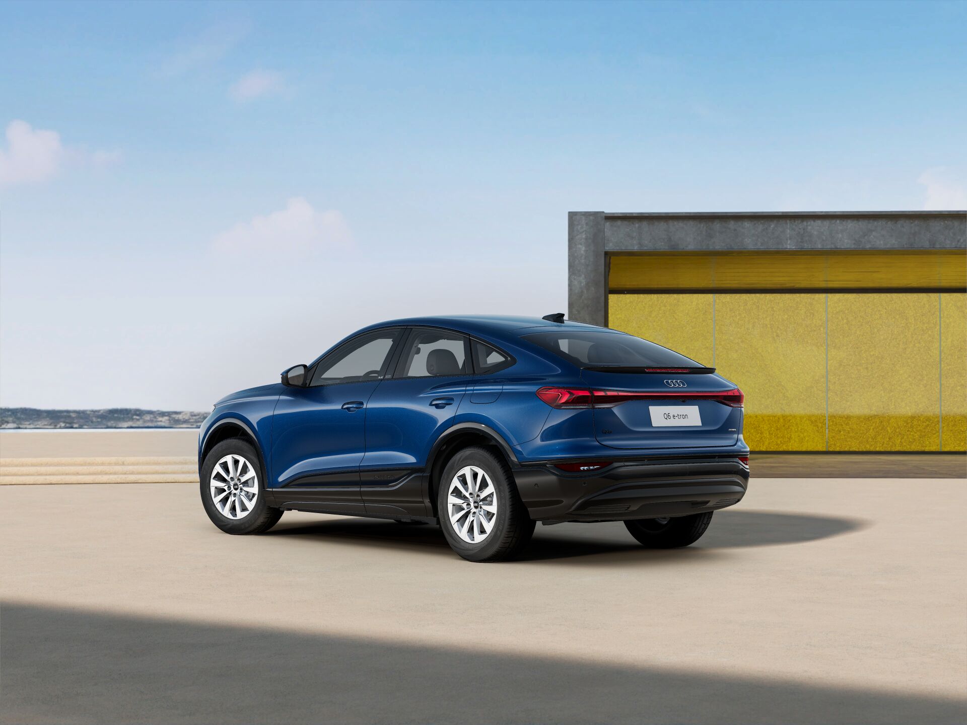 Q6 Sportback e-tron EXTERIOR-REAR-3-4