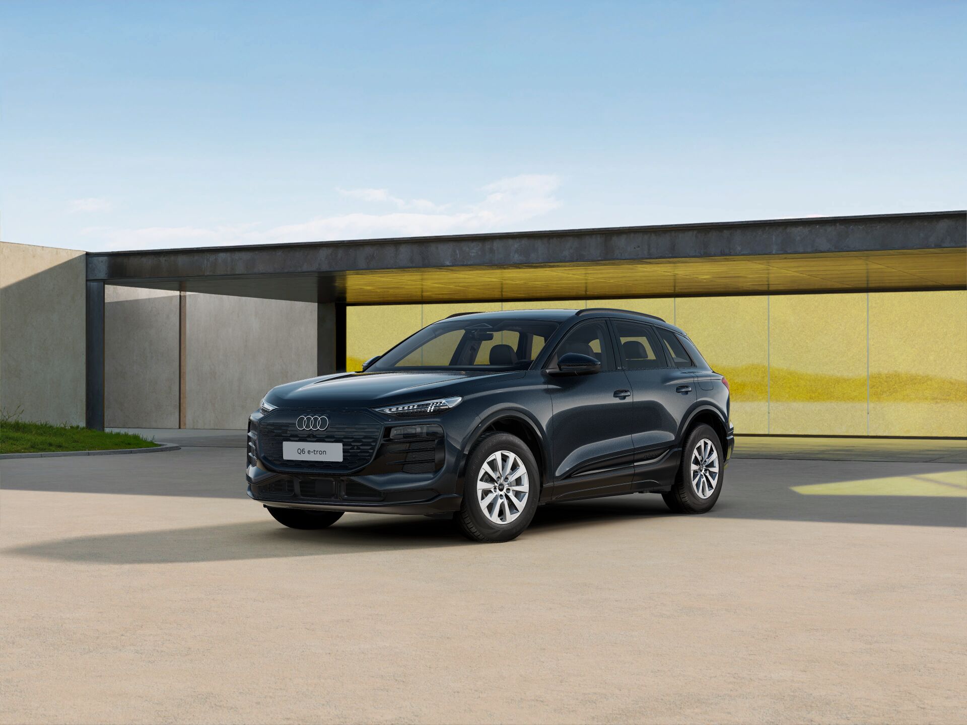 Q6 e-tron EXTERIOR-FRONT-3-4