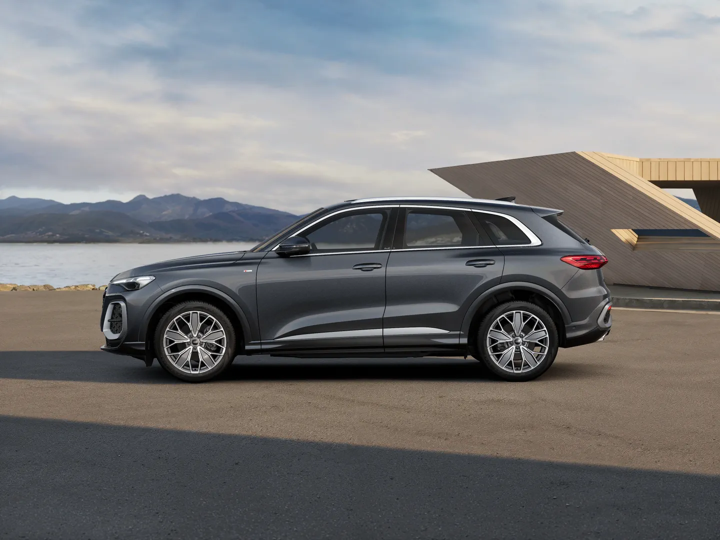 Image about Audi Q5 SUV Q5 sport TFSI quattro S tronic