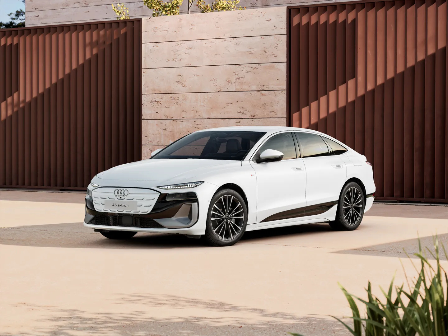 Zdjęcie Audi A6 Sportback e-tron e-tron 210,00 kW – Ujęcie: przód 3/4