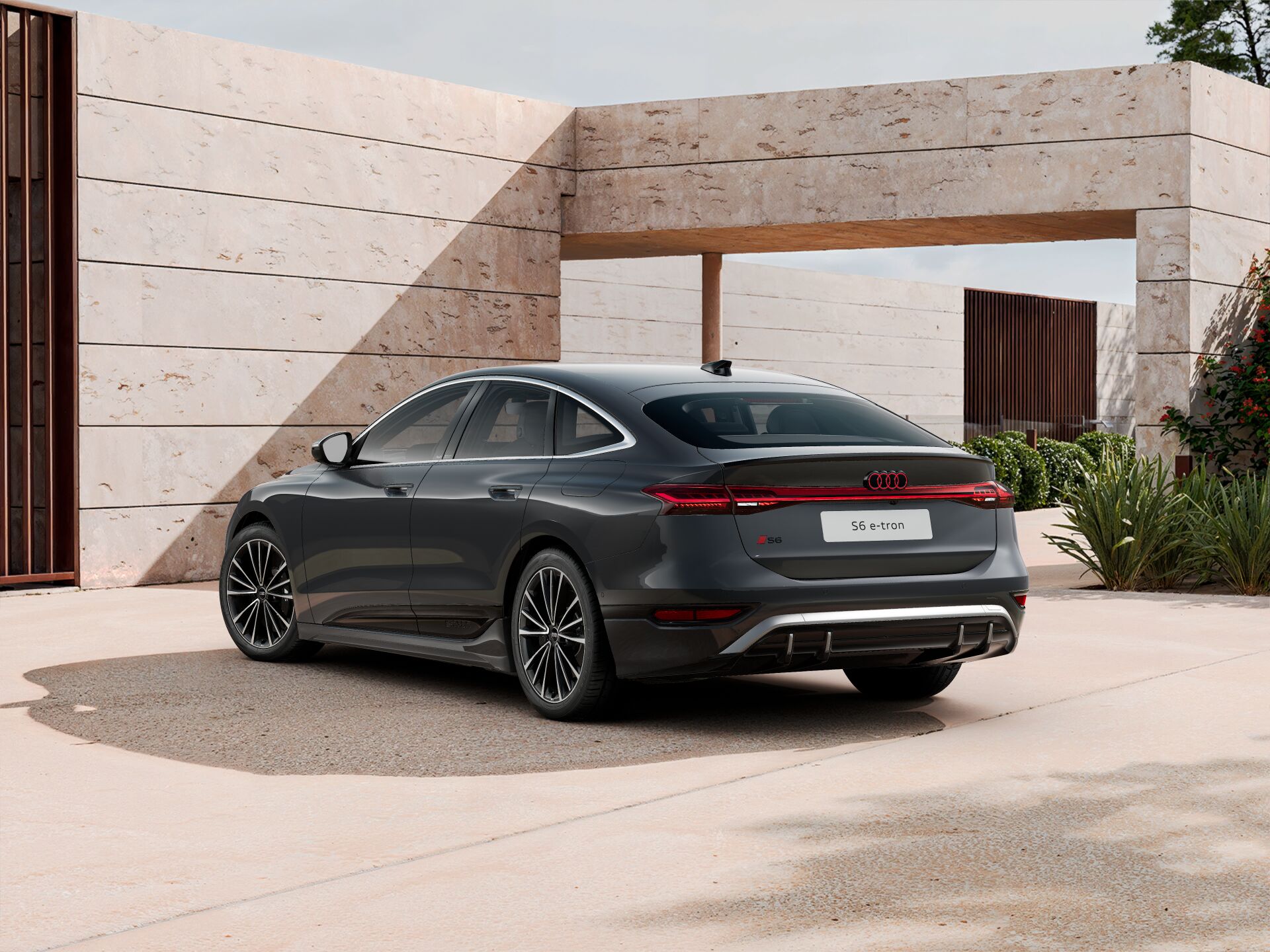 S6 Sportback e-tron EXTERIOR-REAR-3-4