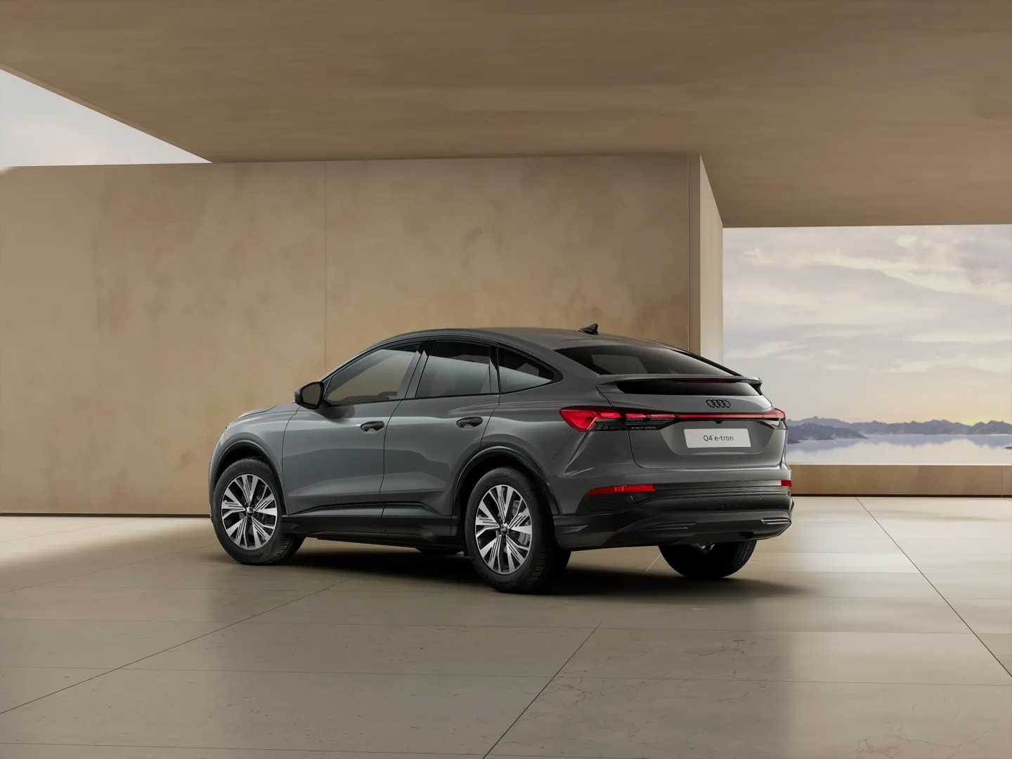 Zdjęcie Audi Q4 Sportback e-tron 45 e-tron 210,00 kW – Ujęcie: tył 3/4
