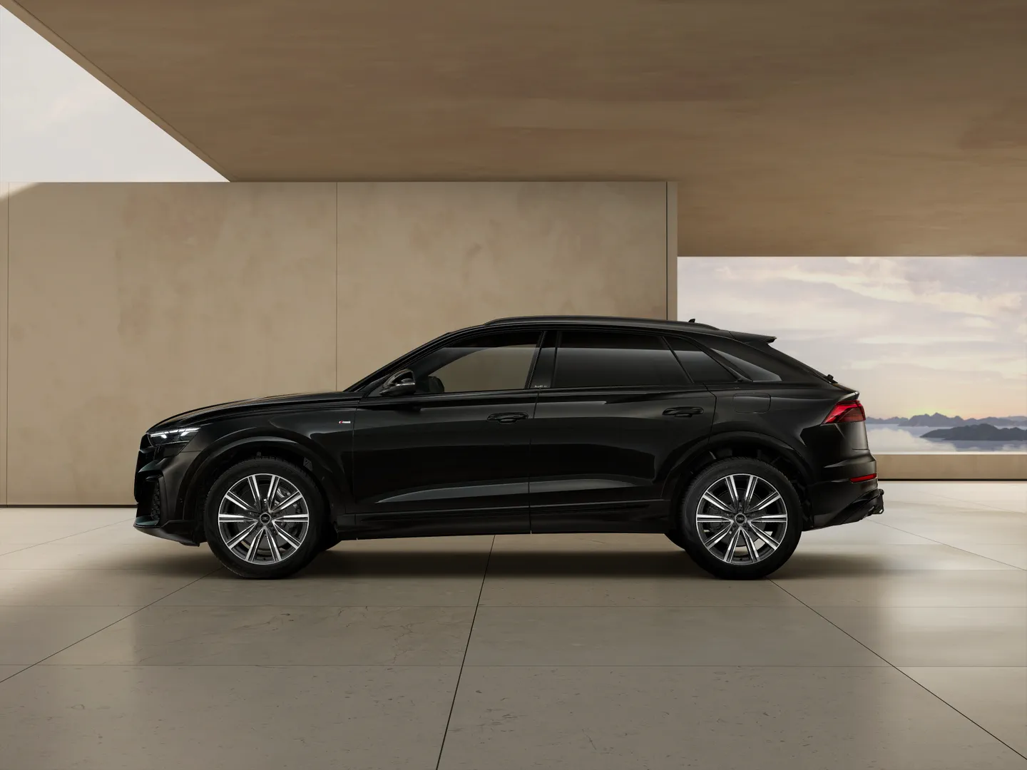 Zdjęcie&nbsp;Audi Q8 SUV TFSI e&nbsp;TFSI e quattro 290 kW tiptronic&nbsp;– Ujęcie: bok