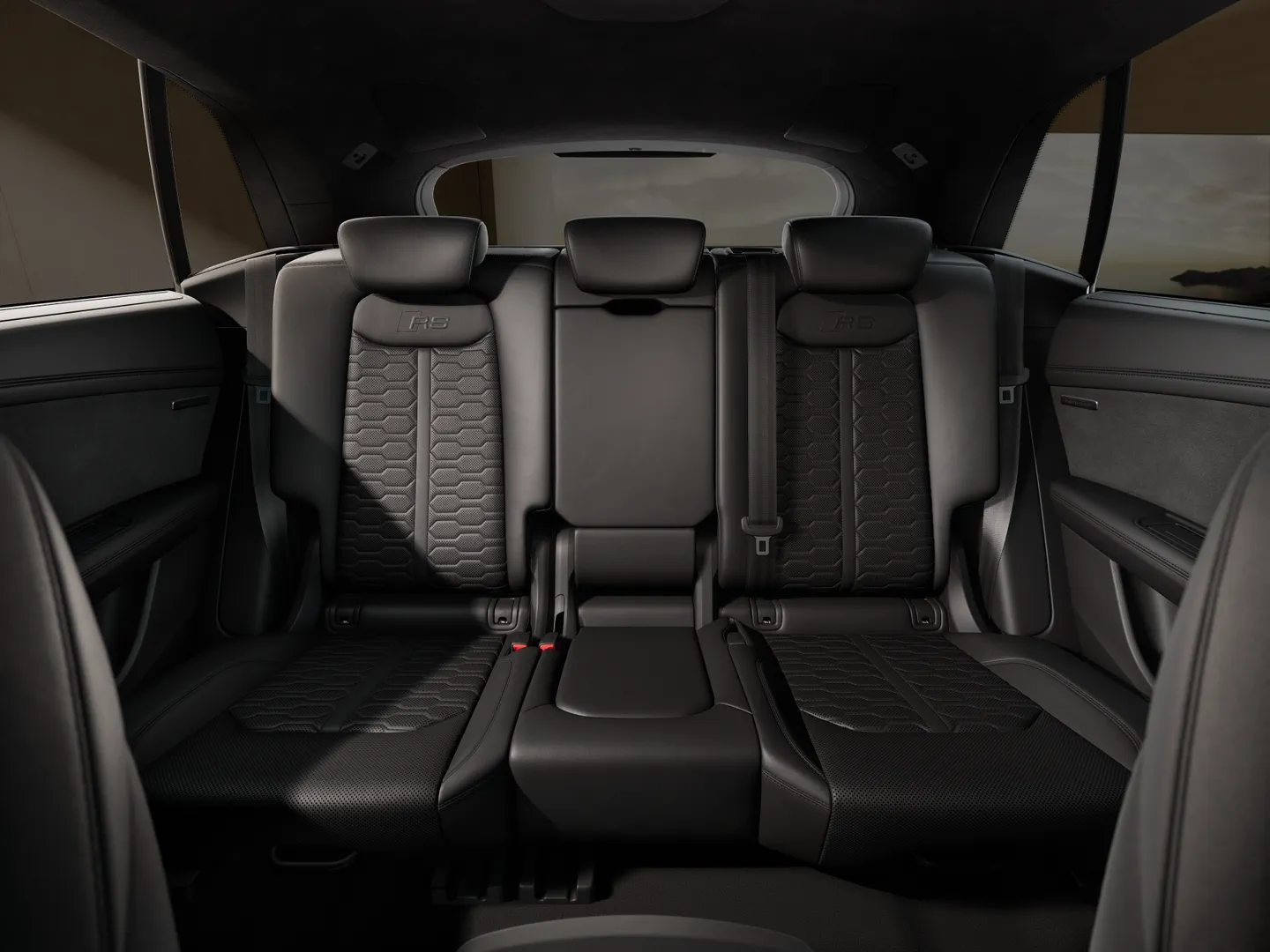 Zdjęcie Audi RS Q8 SUV RS Q8 SUV performance 471 kW tiptronic – Ujęcie: tylne fotele