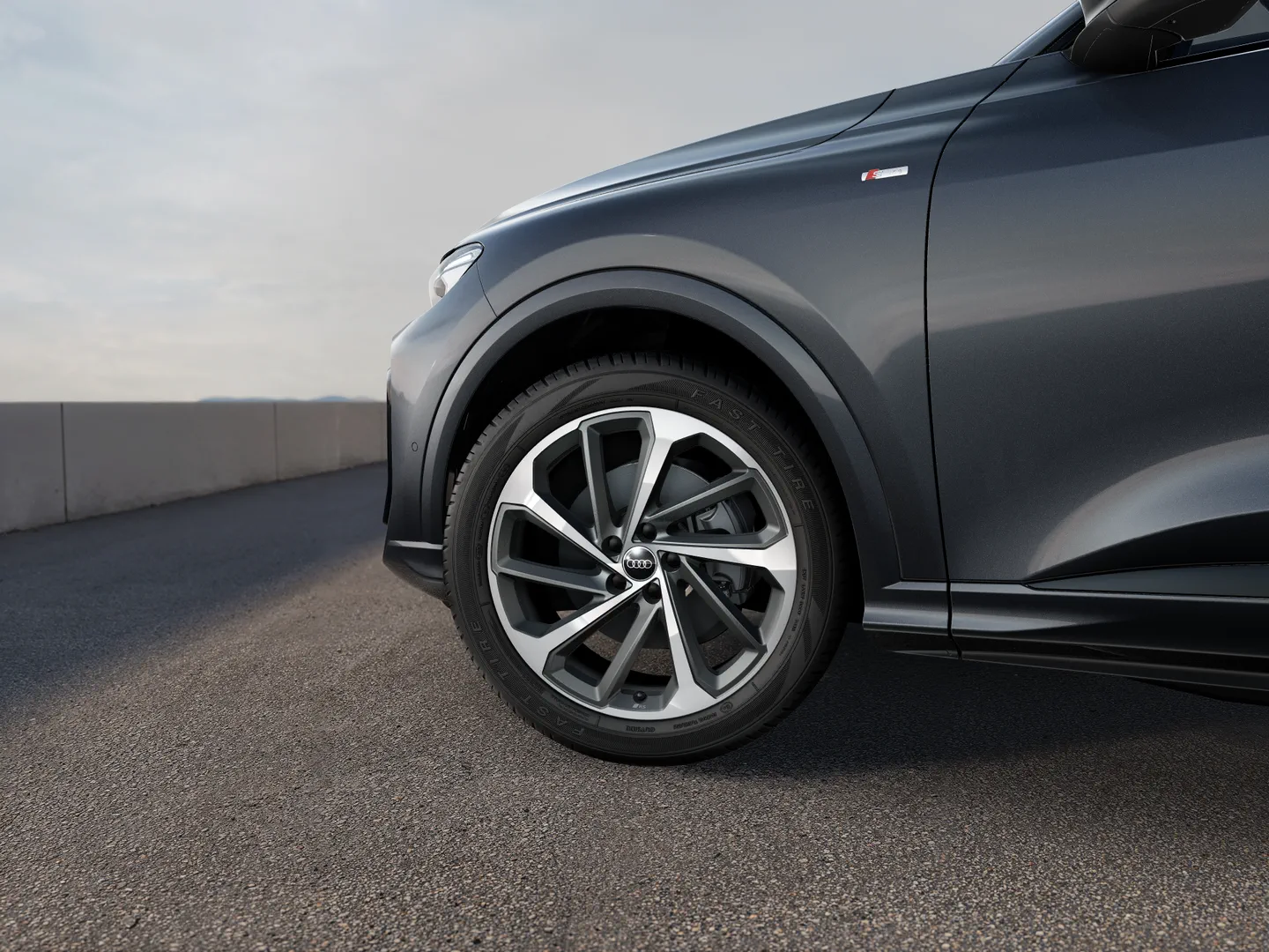 Image about Audi Q5 SUV TFSI 150 kW