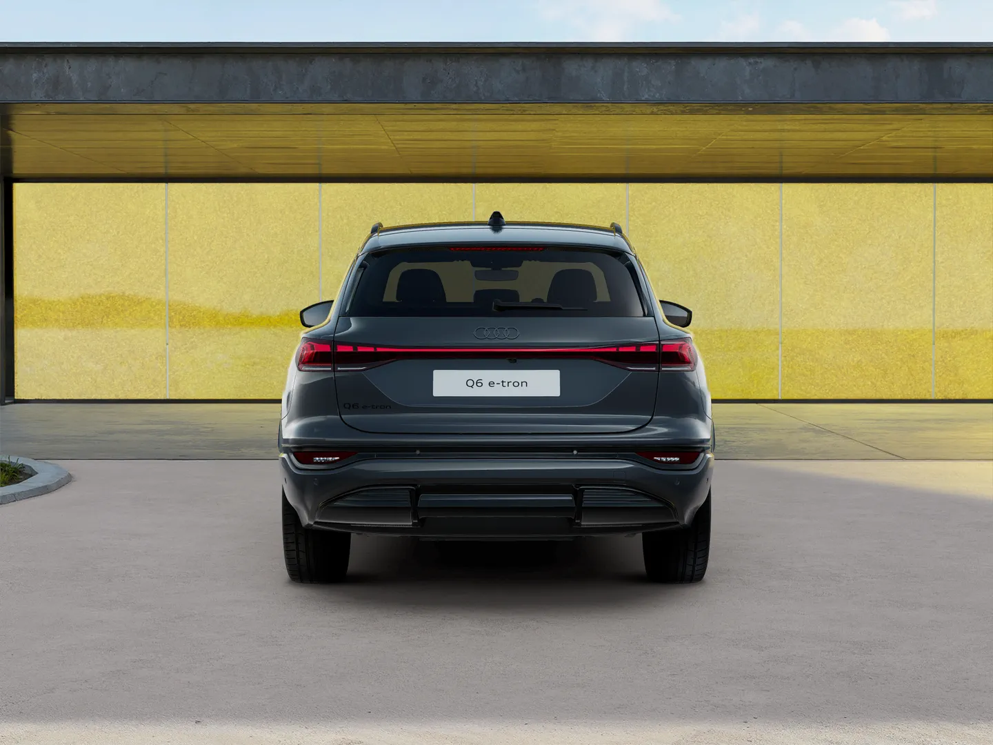 Zdjęcie&nbsp;Audi Q6 SUV e-tron&nbsp;e-tron 185,00 kW&nbsp;– Ujęcie: tył