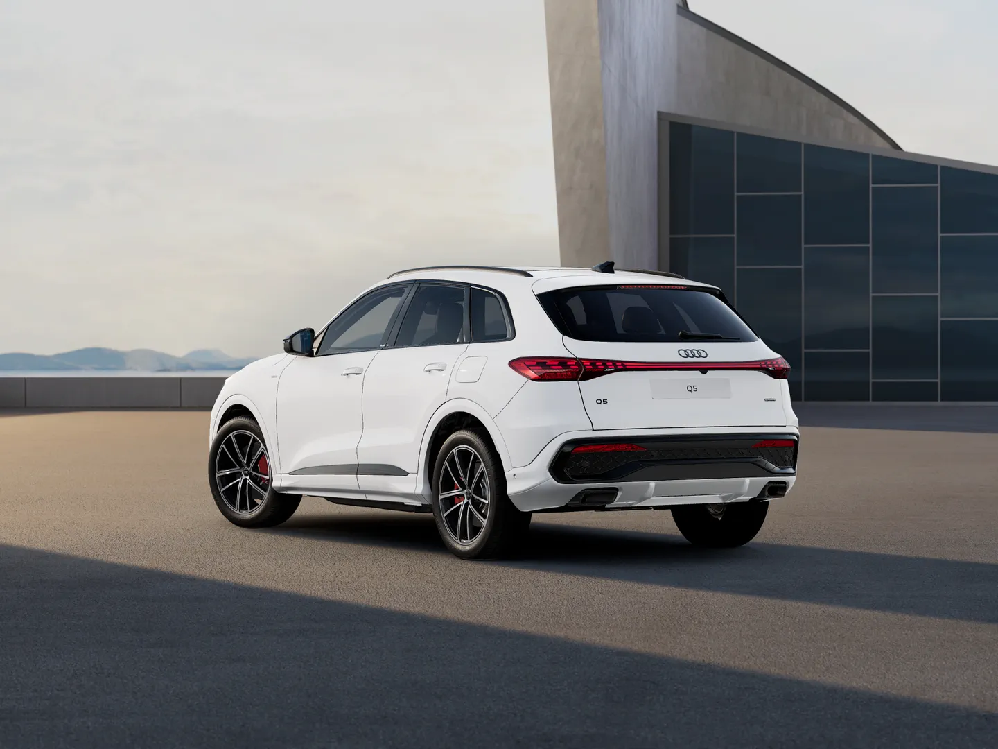 Image about Audi Q5 SUV e-hybrid quattro S tronic