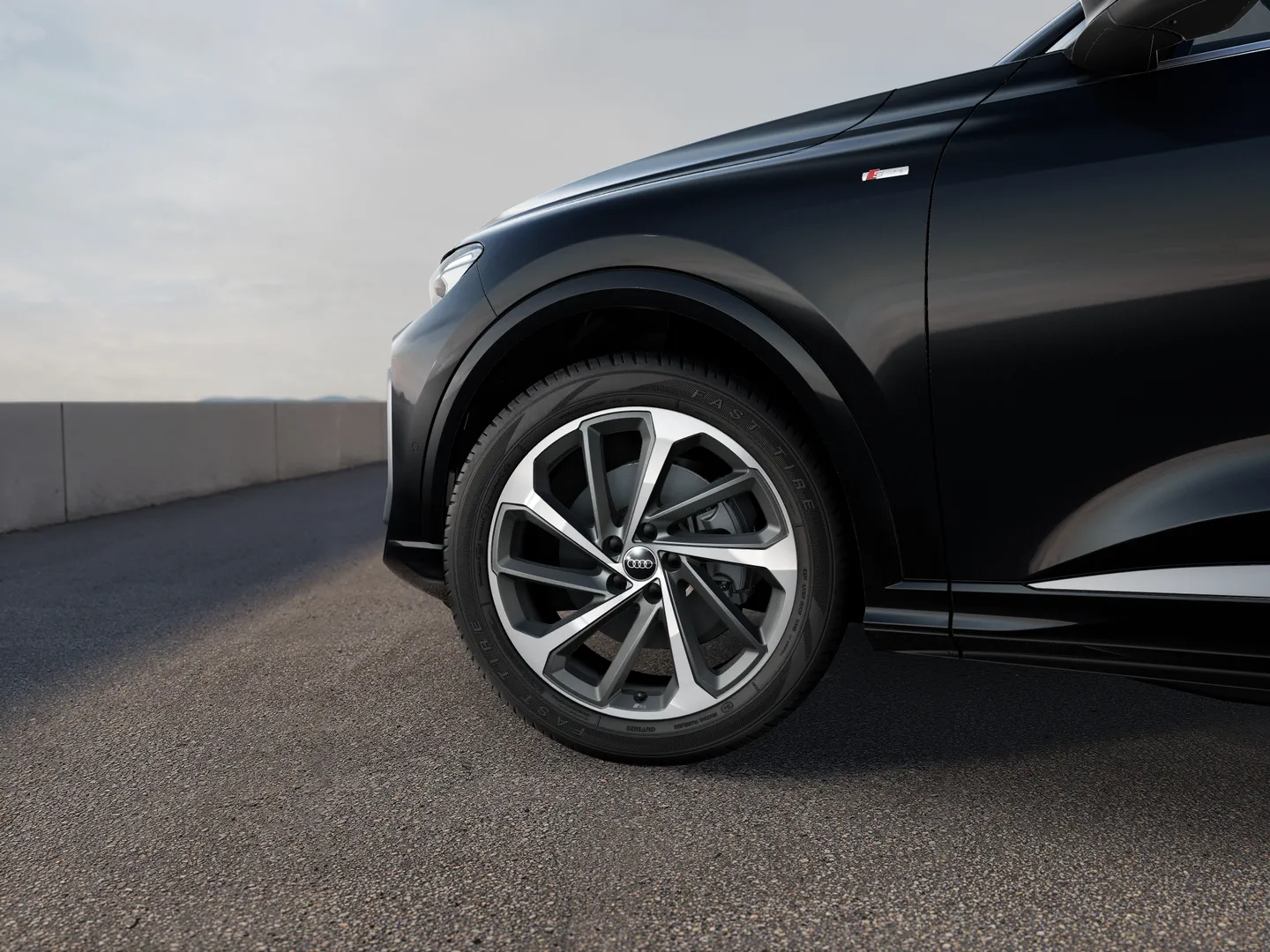 Image about Audi Q5 SUV TFSI quattro 200 kW sport