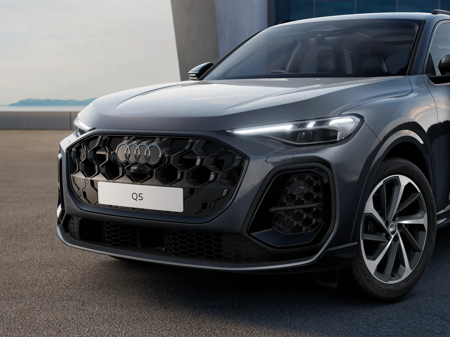 Image about Audi Q5 SUV TFSI S tronic