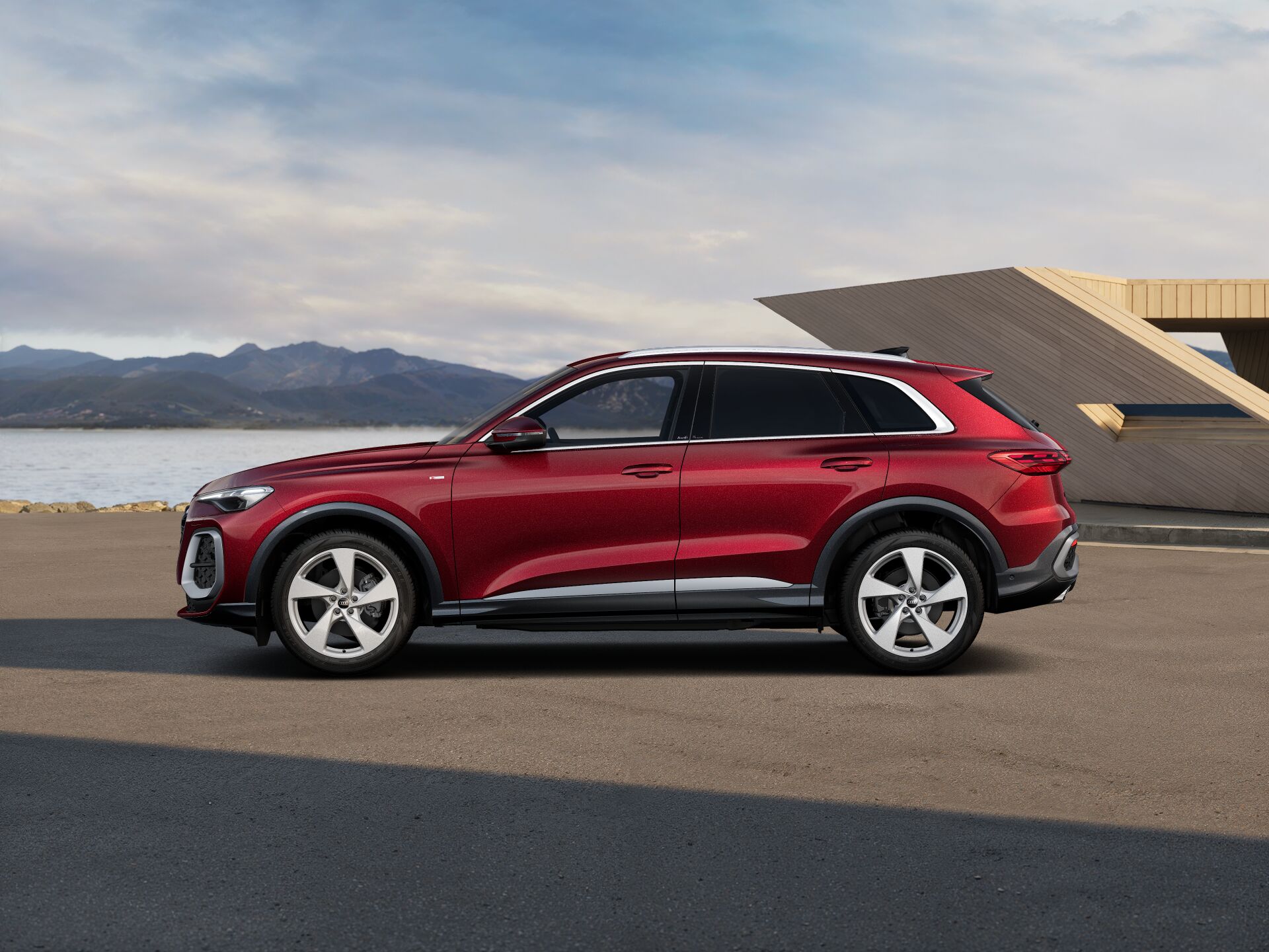 Q5 SUV 4