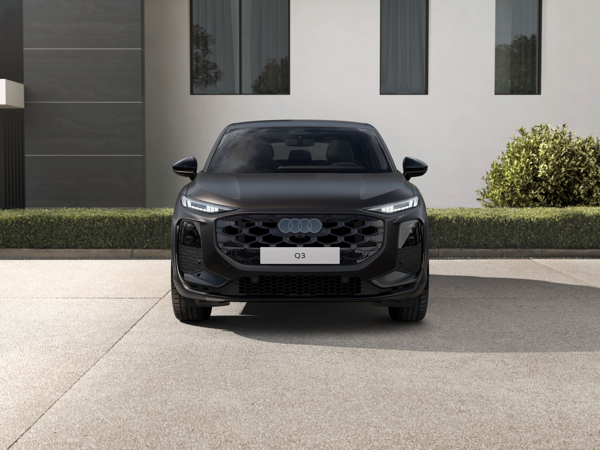 Q3 Sportback EXTERIOR-FRONT-FRONT