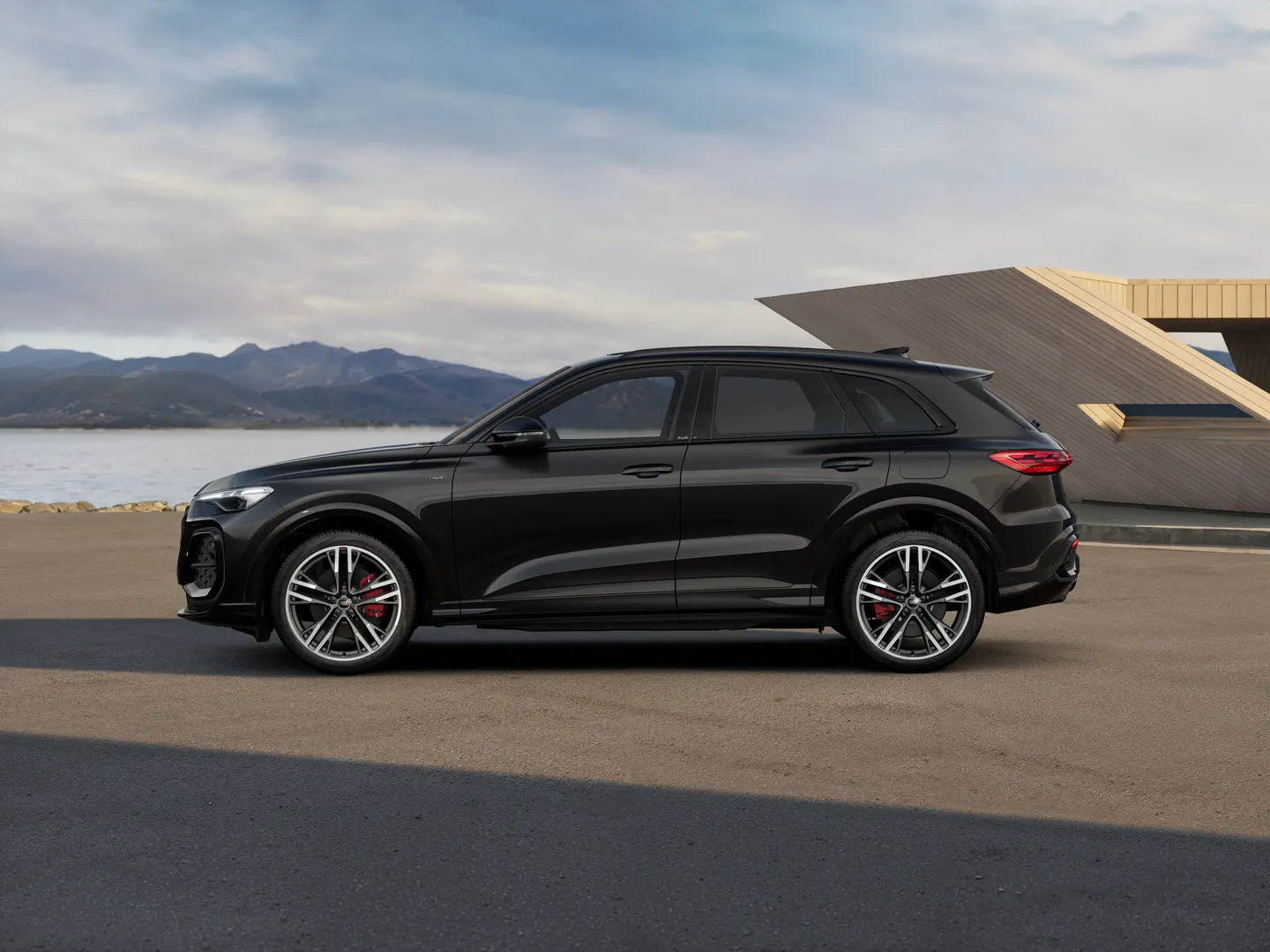 Image about Audi Q5 SUV e-hybrid quattro S tronic
