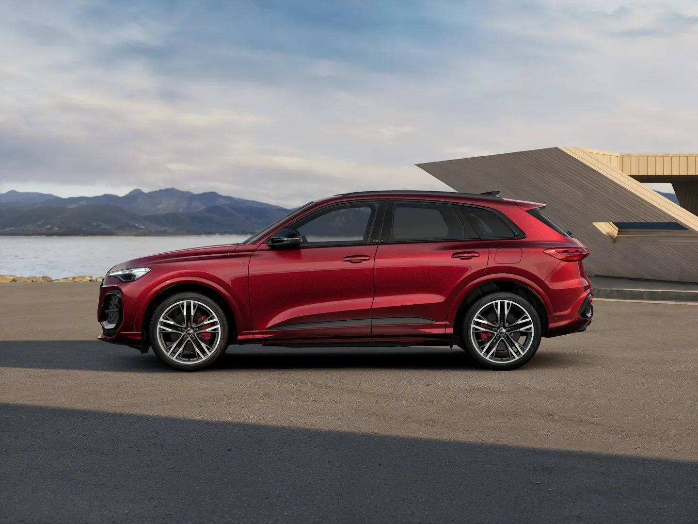 Image about Audi Q5 SUV e-hybrid quattro S tronic
