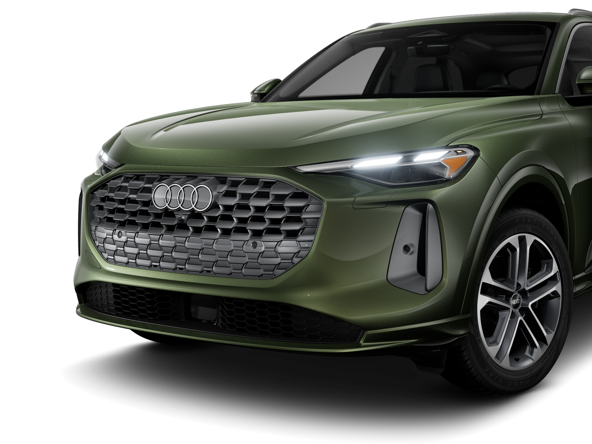 2025 AUDI Q5 - Image 2