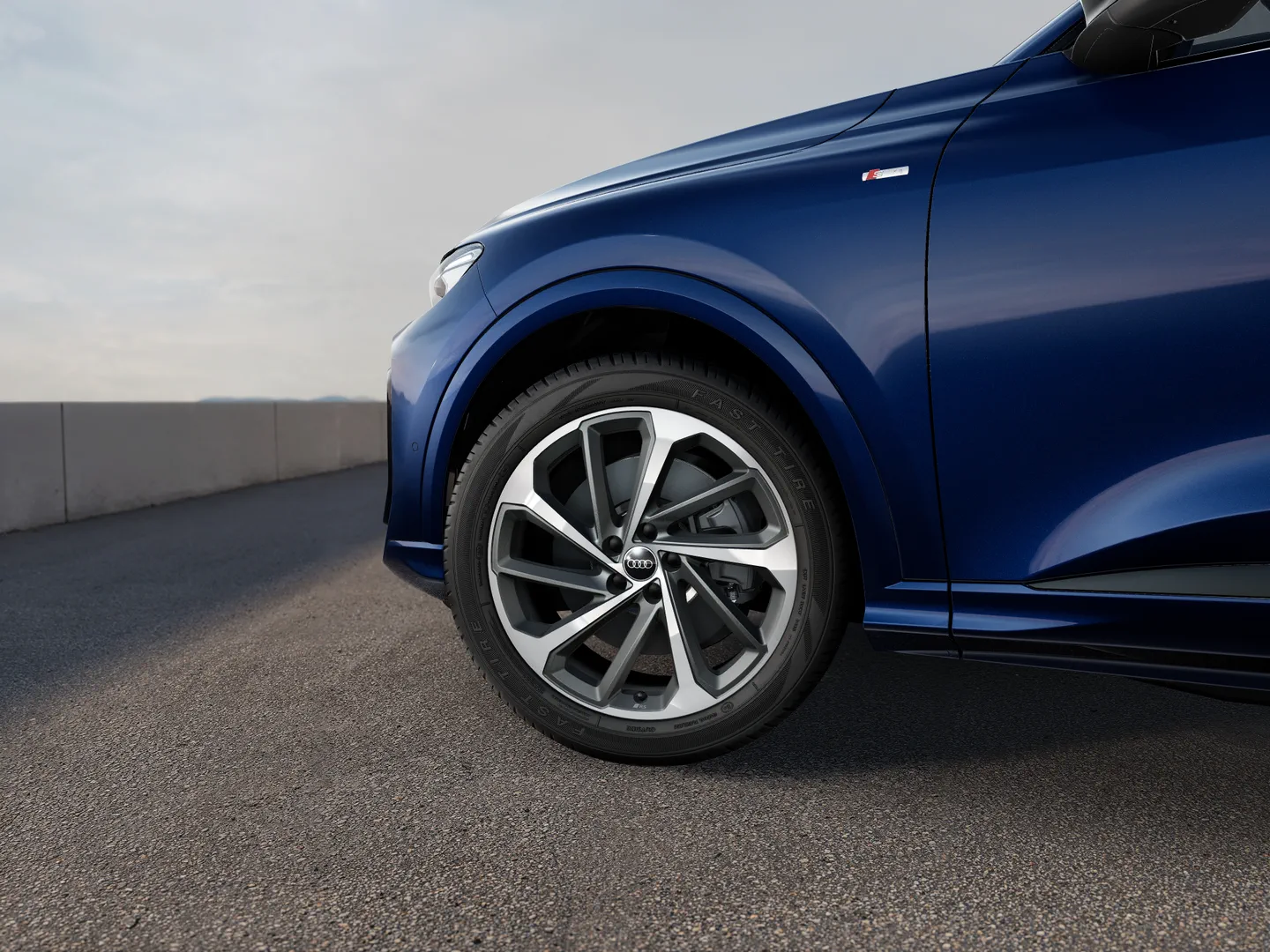 Image about Audi Q5 SUV TDI quattro 150 kW