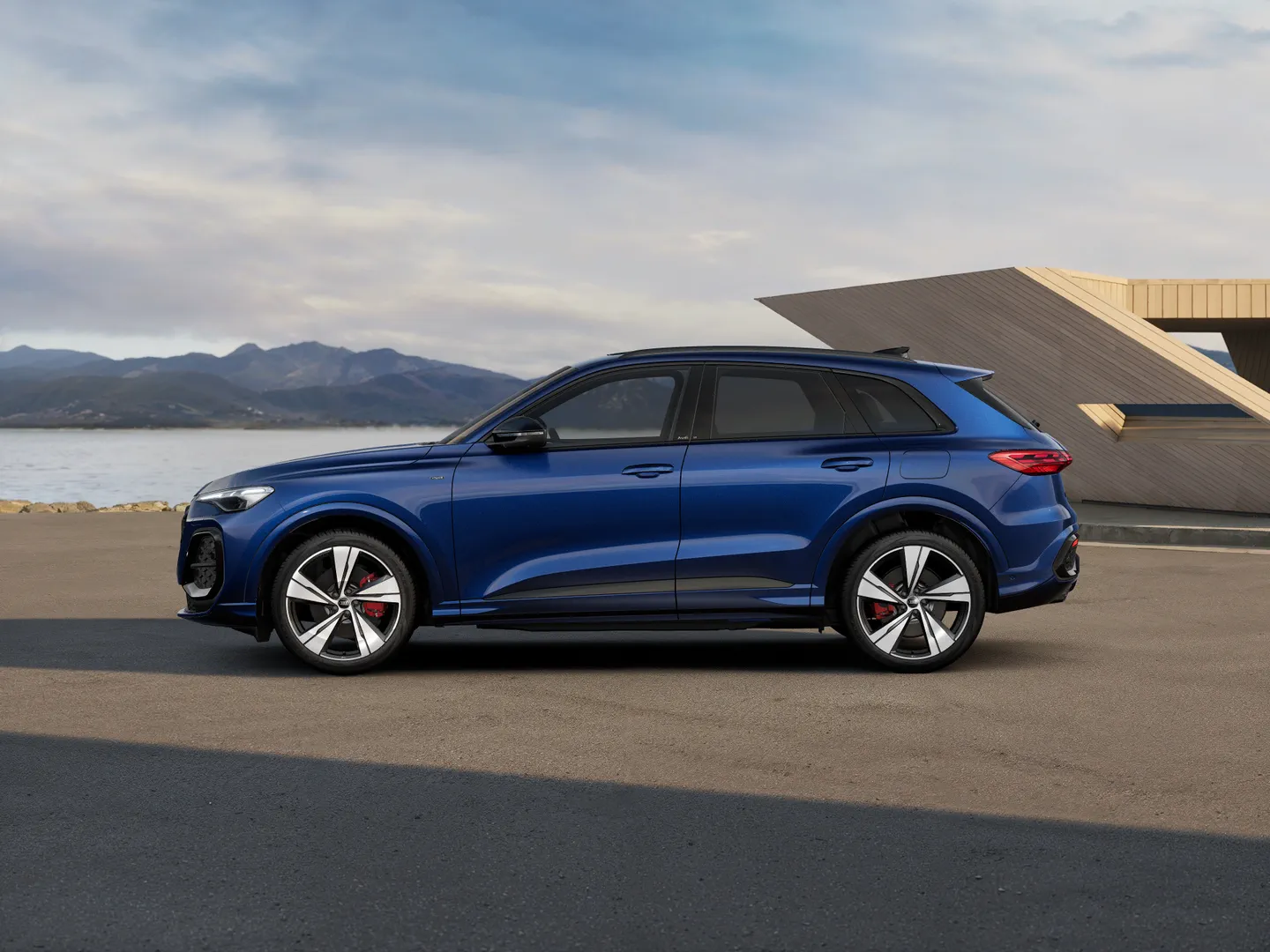 Image about Audi Q5 SUV e-hybrid quattro S tronic