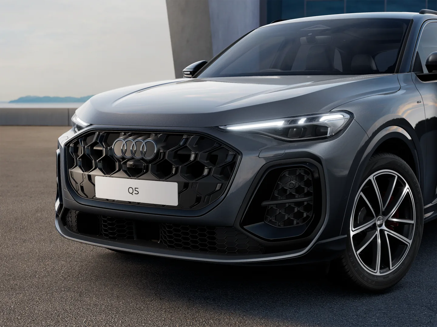 Image about Audi Q5 SUV e-hybrid quattro S tronic