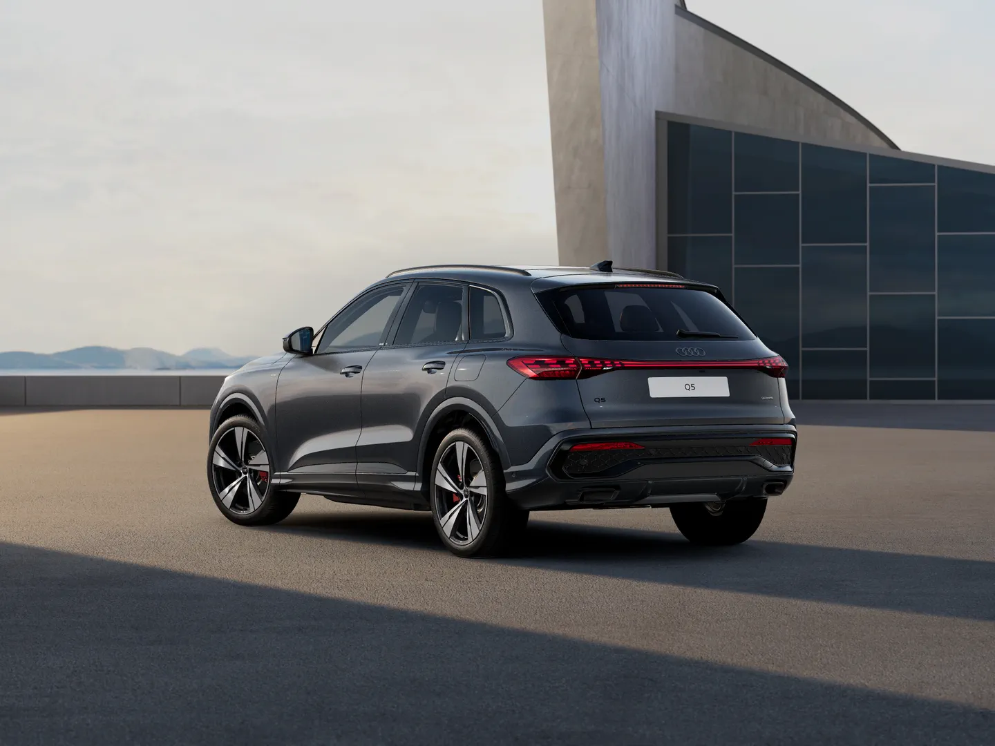 Image about Audi Q5 SUV e-hybrid quattro S tronic