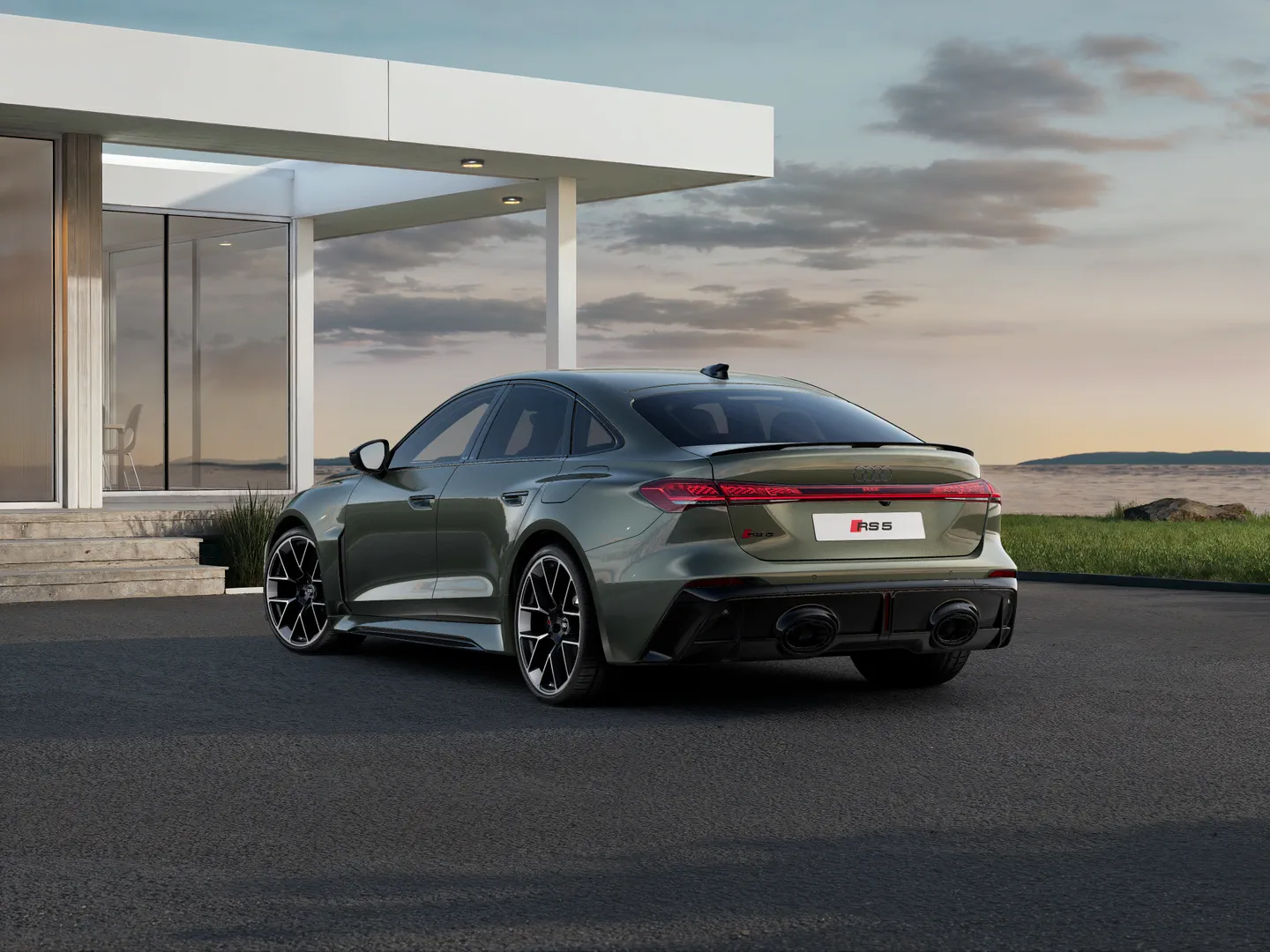 Zdjęcie Audi RS 5 Sedan RS 5 Sedan 470 kW tiptronic – Ujęcie: tył 3/4