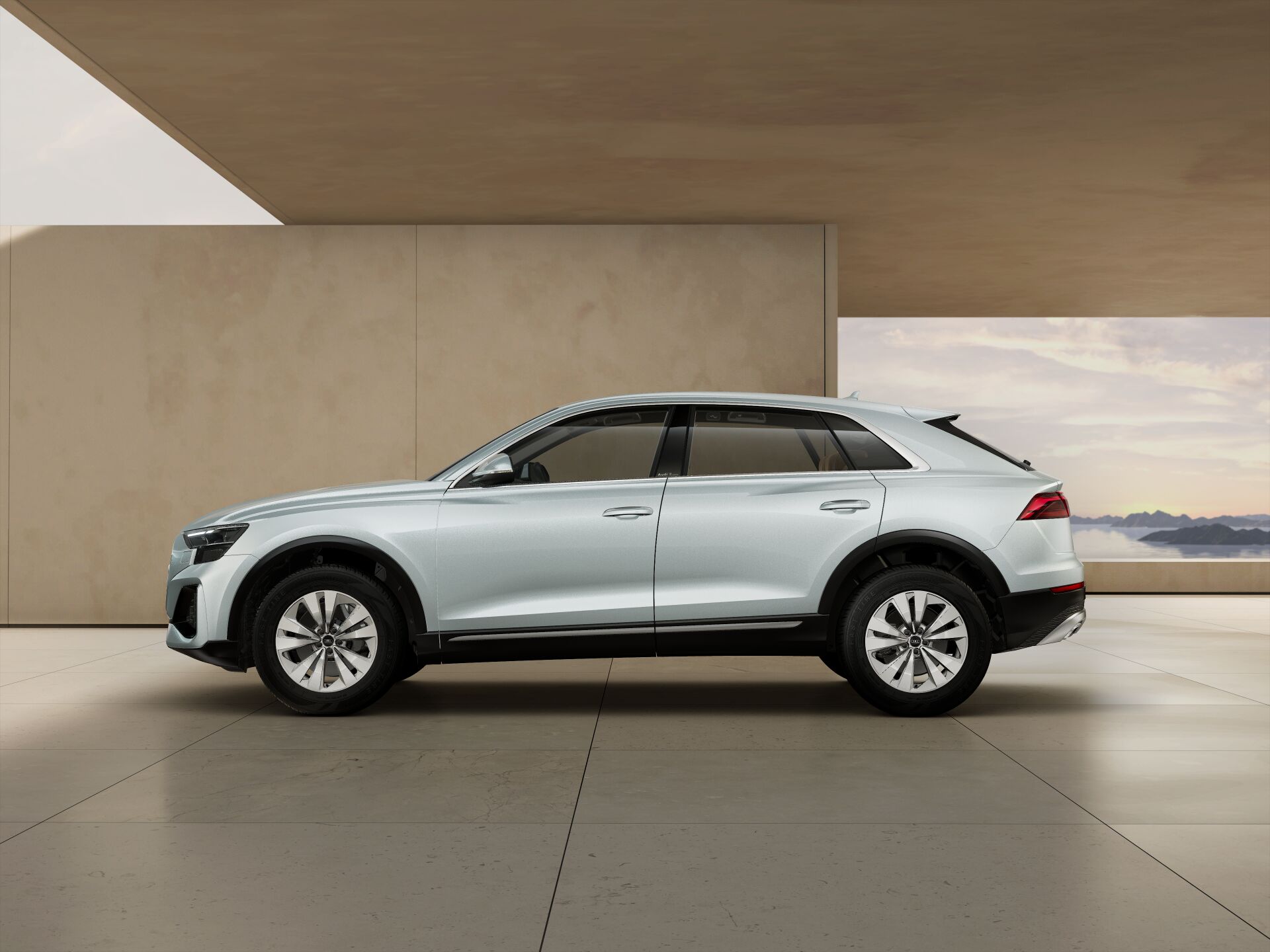 Q8 SUV EXTERIOR-PARALLEL-SIDE