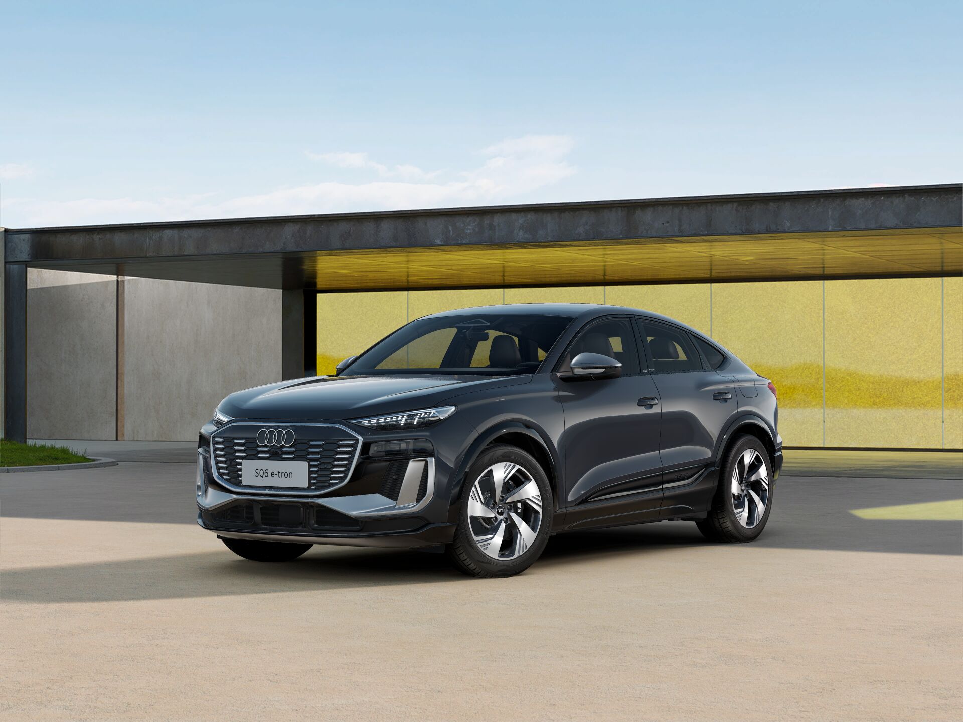 SQ6 Sportback e-tron EXTERIOR-FRONT-3-4