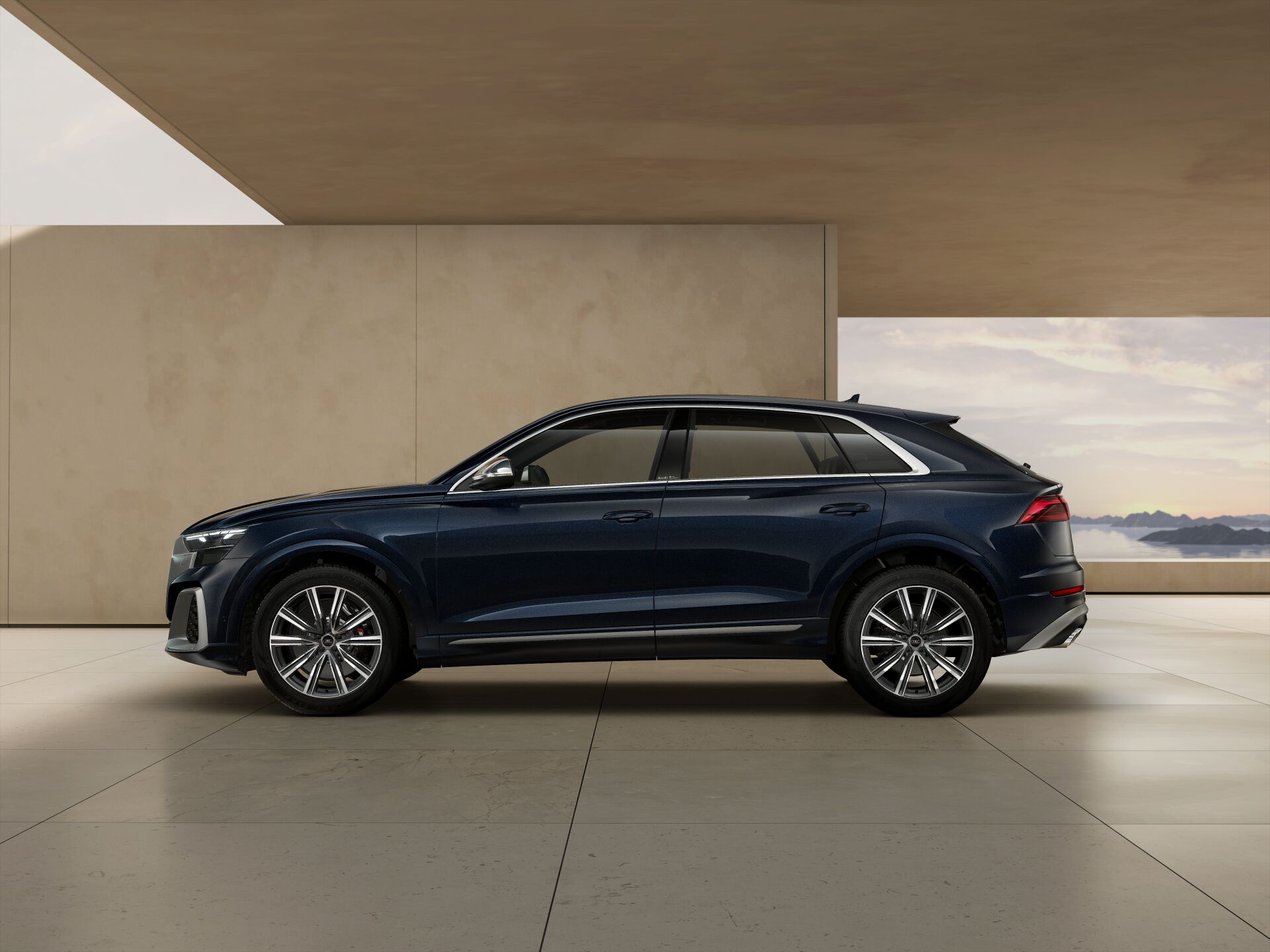 SQ8 SUV EXTERIOR-PARALLEL-SIDE