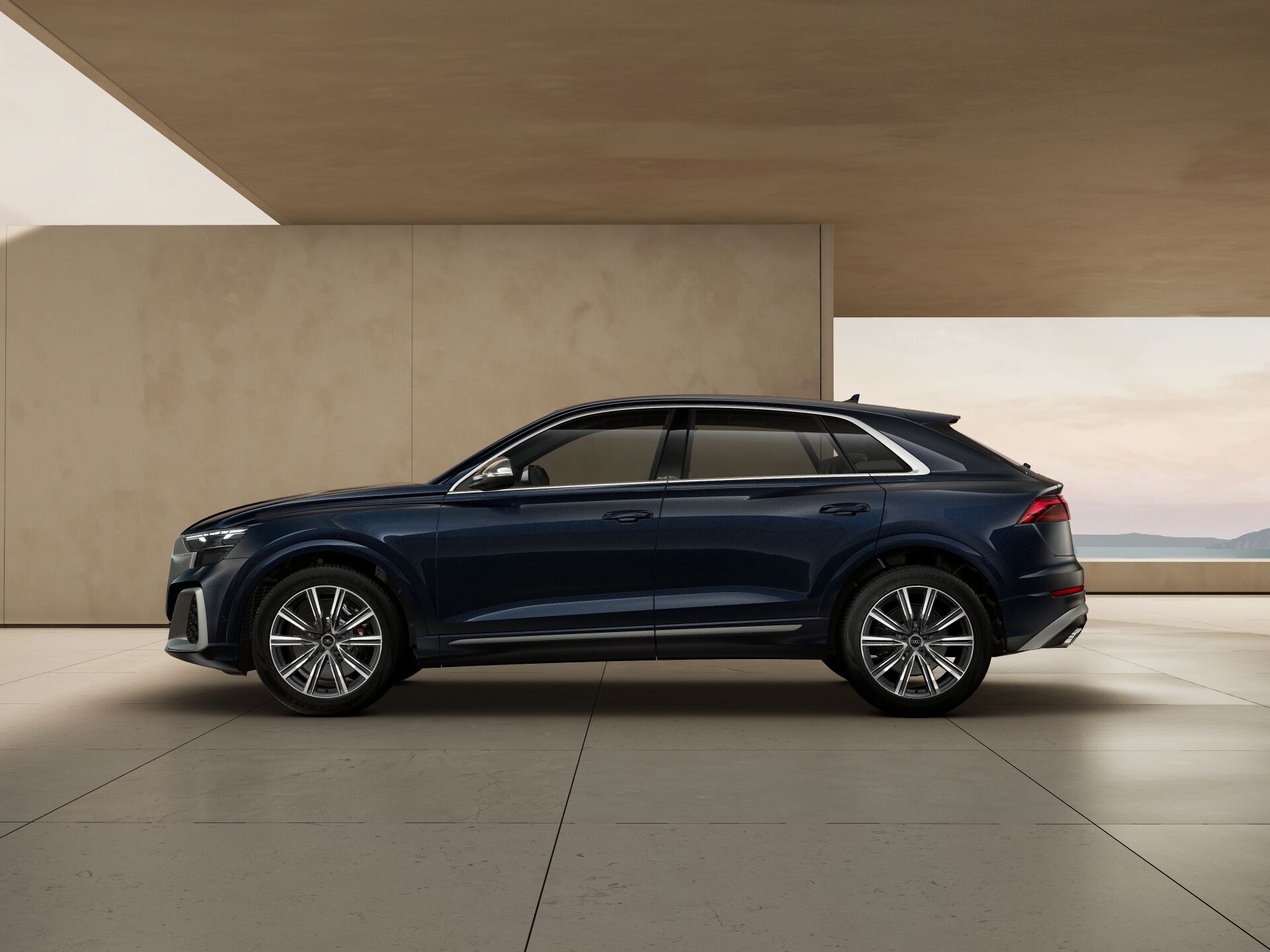 SQ8 SUV EXTERIOR-PARALLEL-SIDE