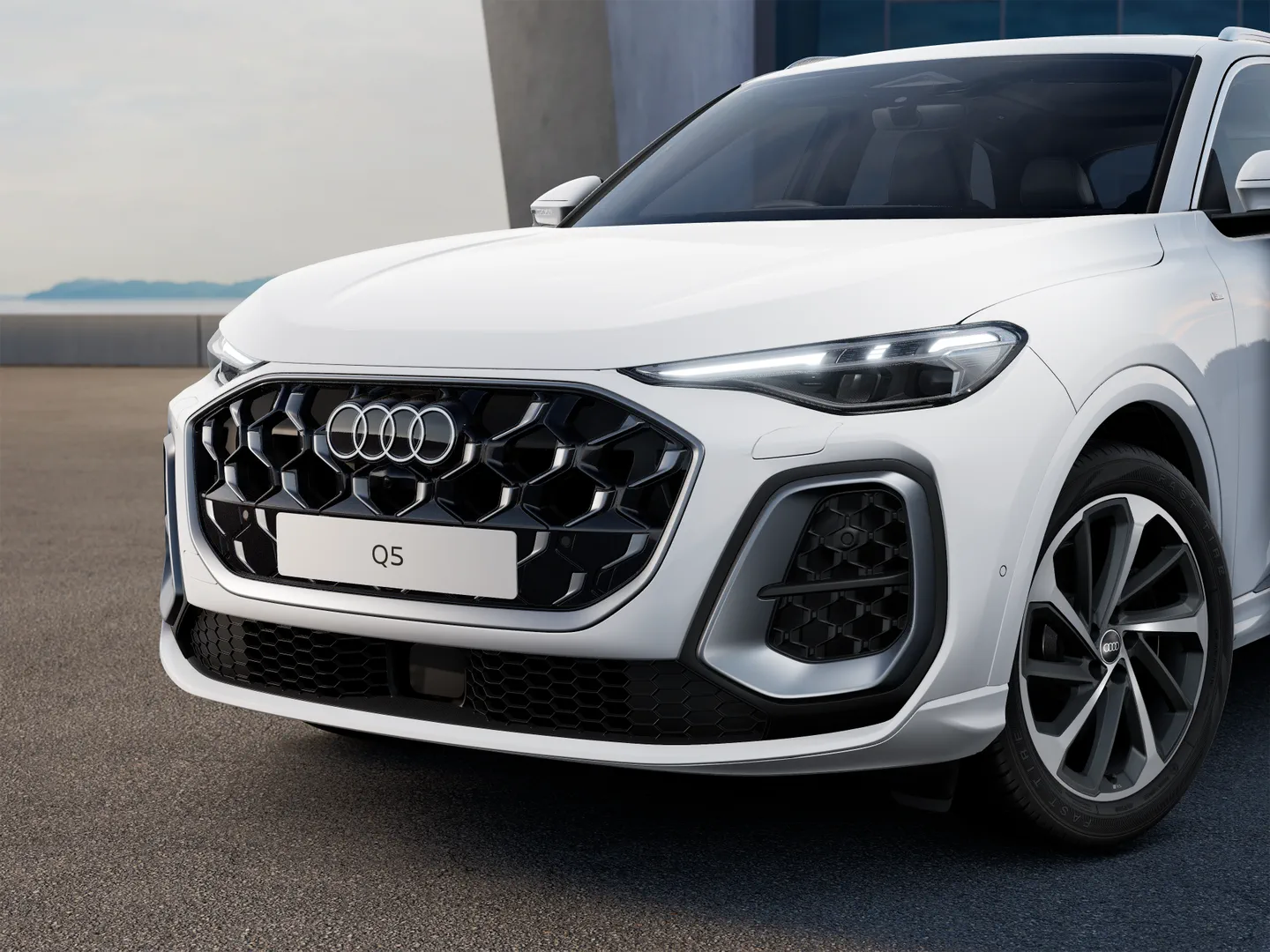 Image about Audi Q5 SUV TDI quattro 150 kW sport