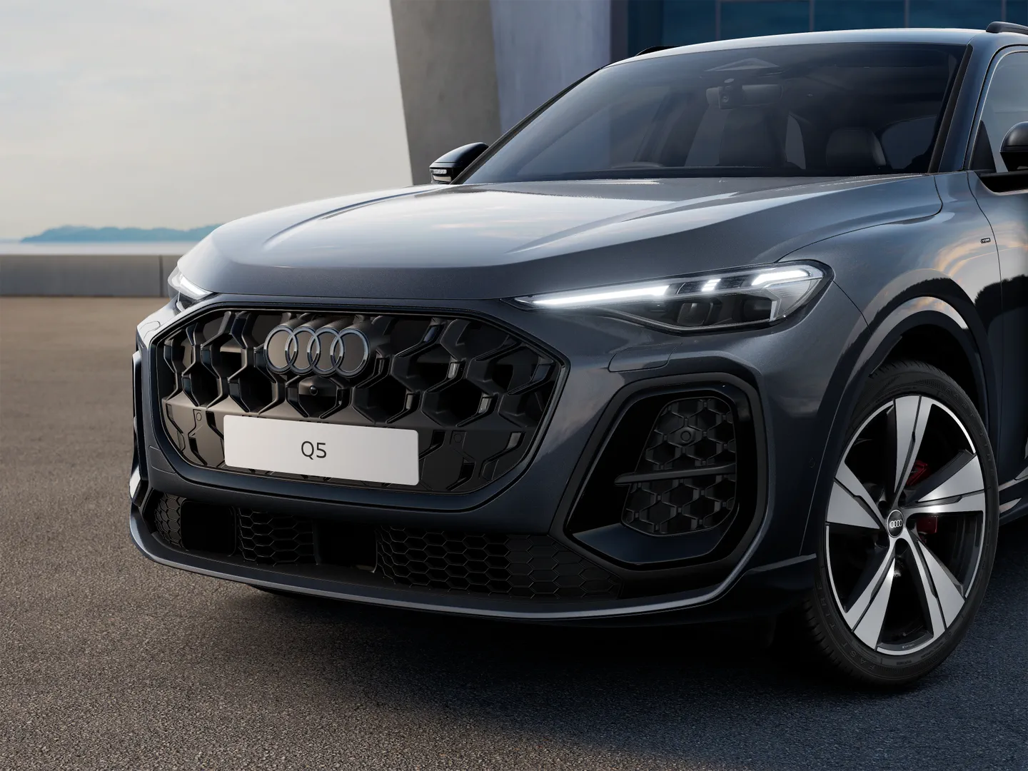 Image about Audi Q5 SUV e-hybrid quattro S tronic