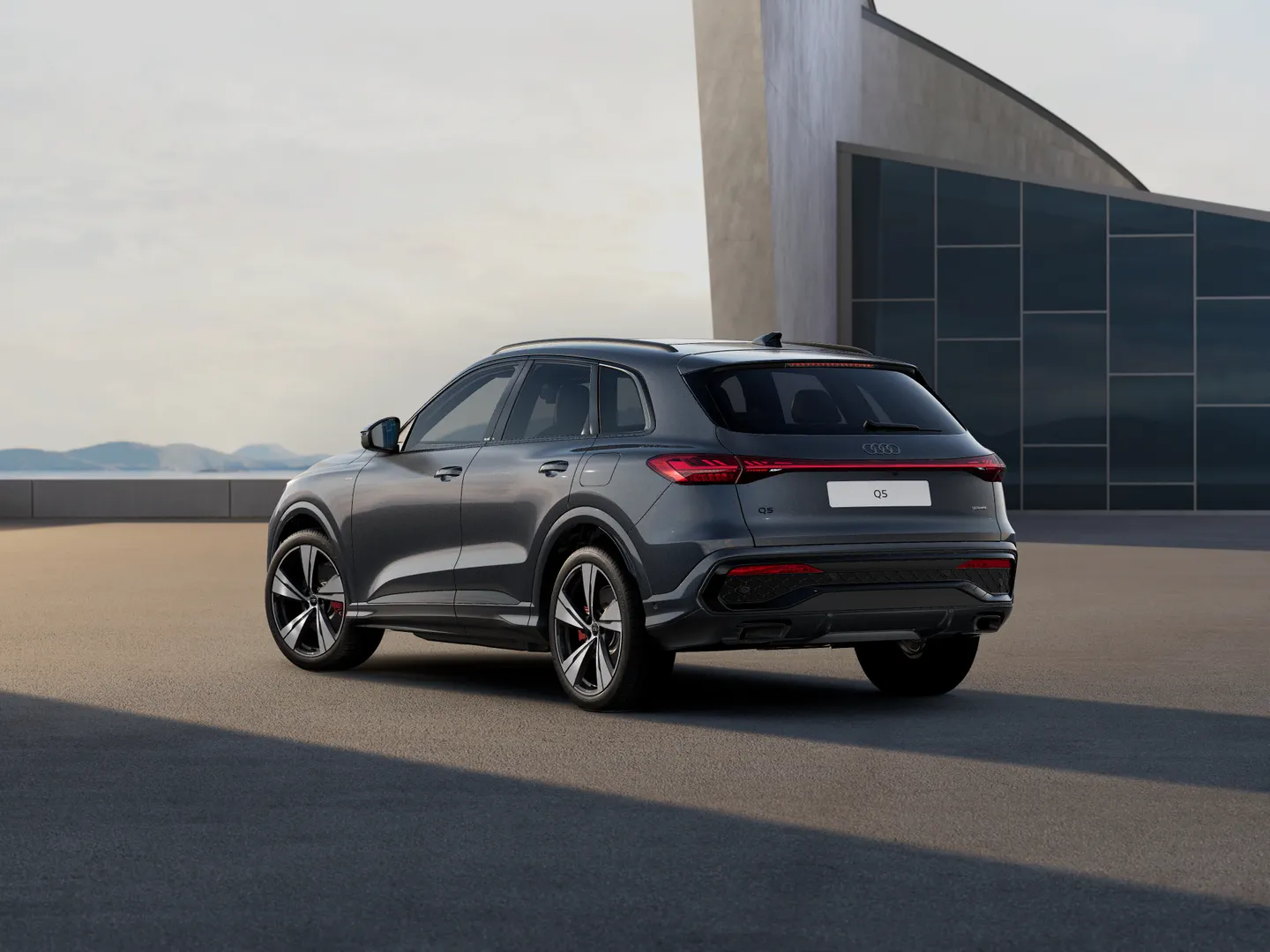 Image about Audi Q5 SUV e-hybrid quattro S tronic