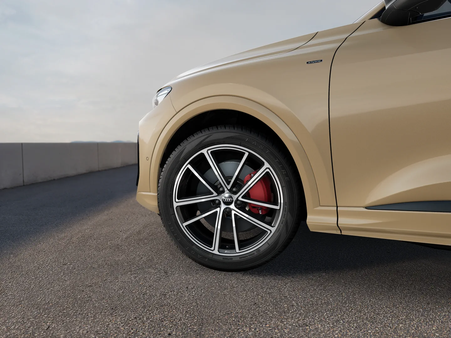 Image about Audi Q5 SUV e-hybrid quattro S tronic