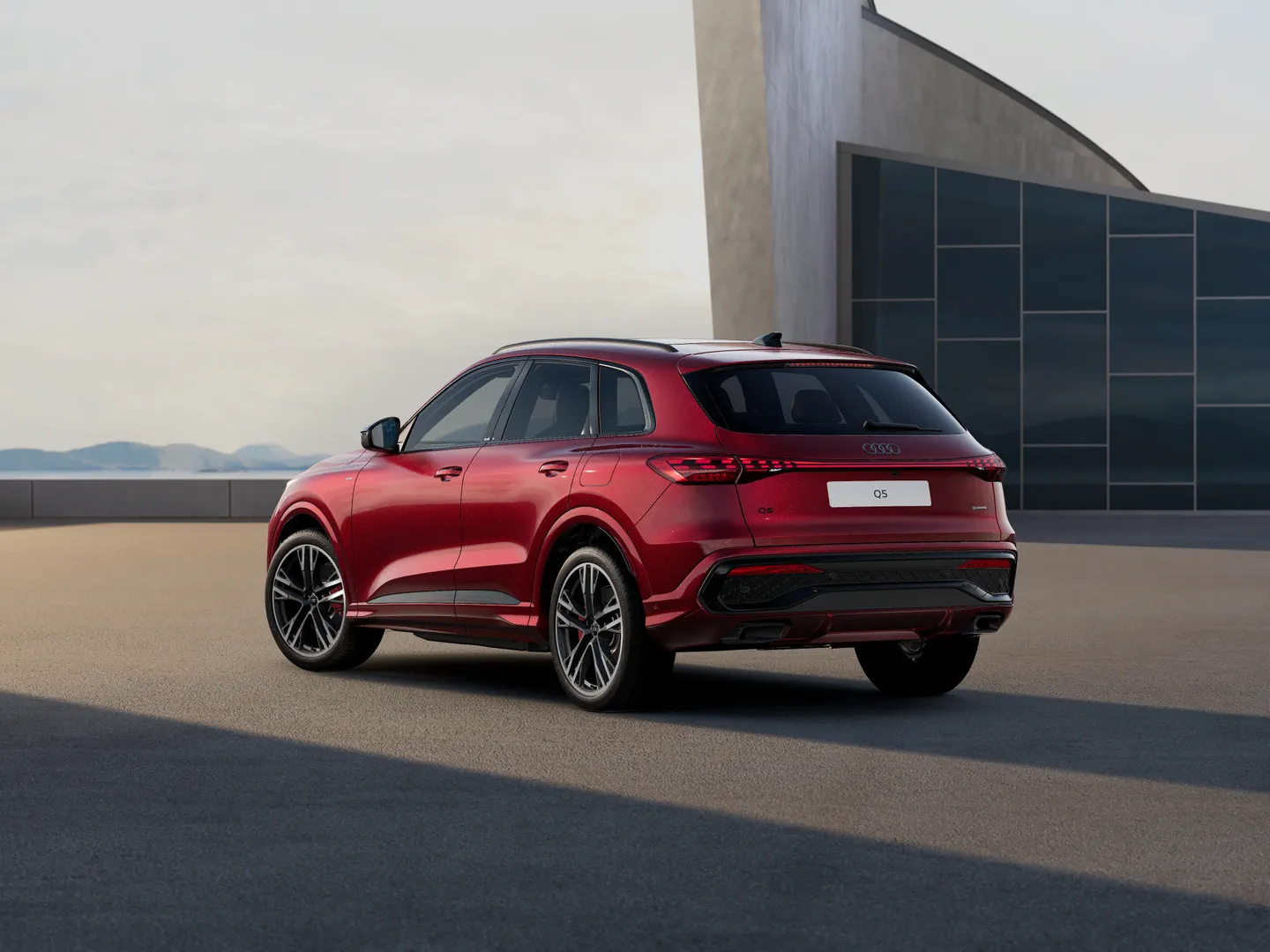 Image about Audi Q5 SUV e-hybrid quattro S tronic