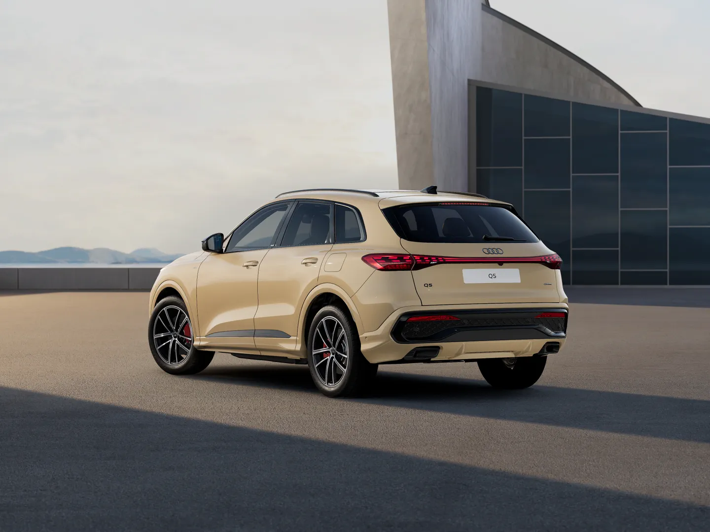 Image about Audi Q5 SUV e-hybrid quattro S tronic