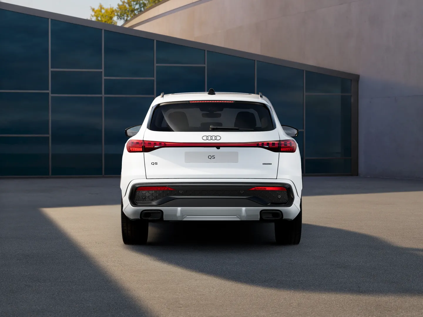 Image about Audi Q5 SUV e-hybrid quattro S tronic