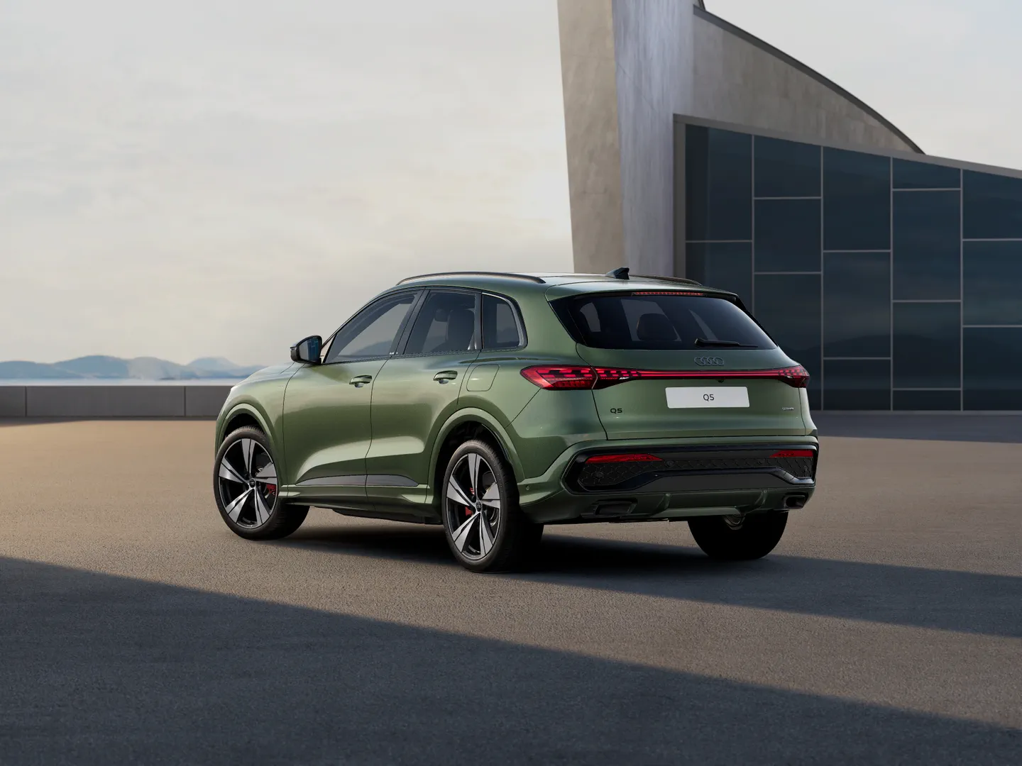 Image about Audi Q5 SUV e-hybrid quattro S tronic