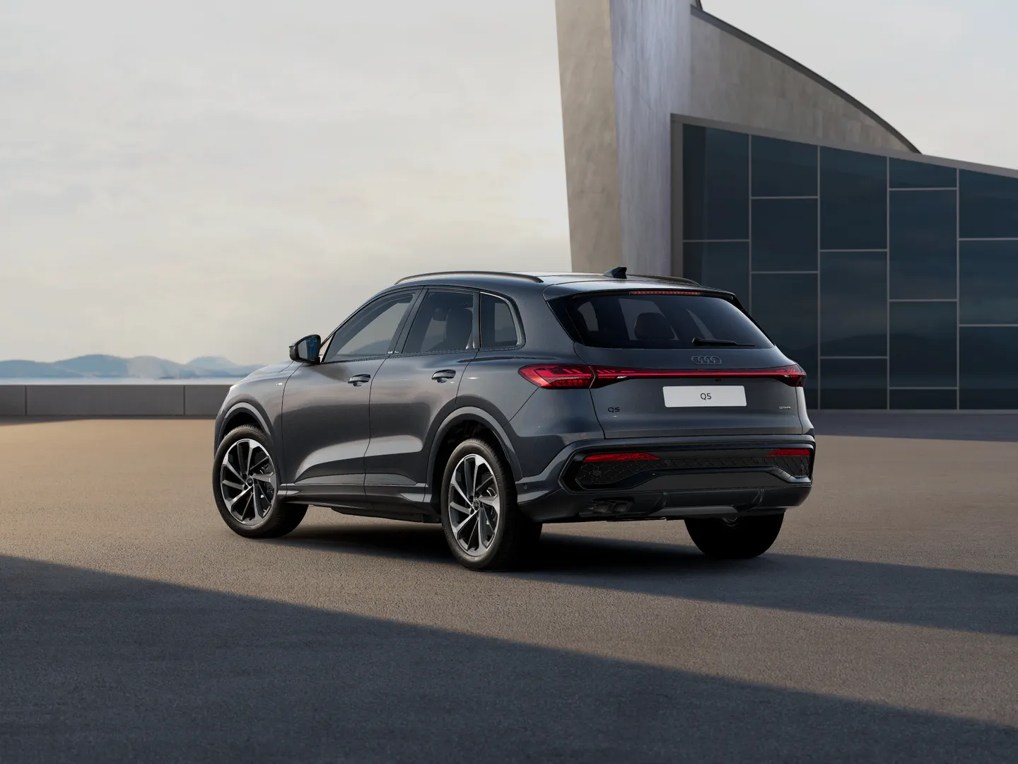 Image about Audi Q5 SUV TDI quattro 150 kW sport