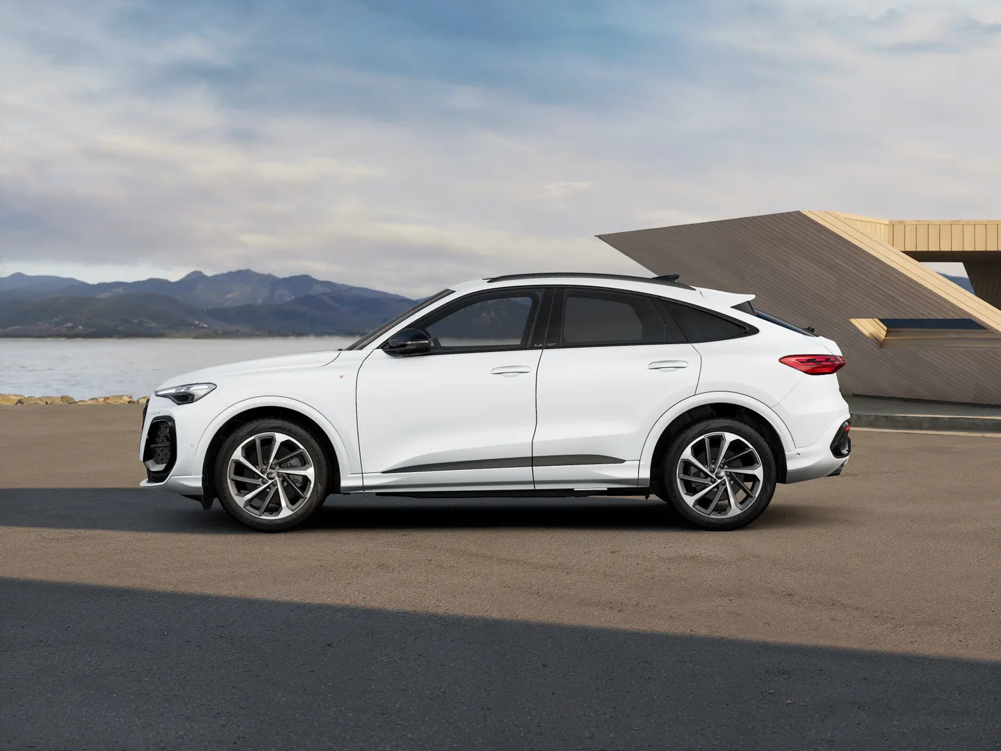 Image about Audi Q5 Sportback TDI quattro 150 kW sport