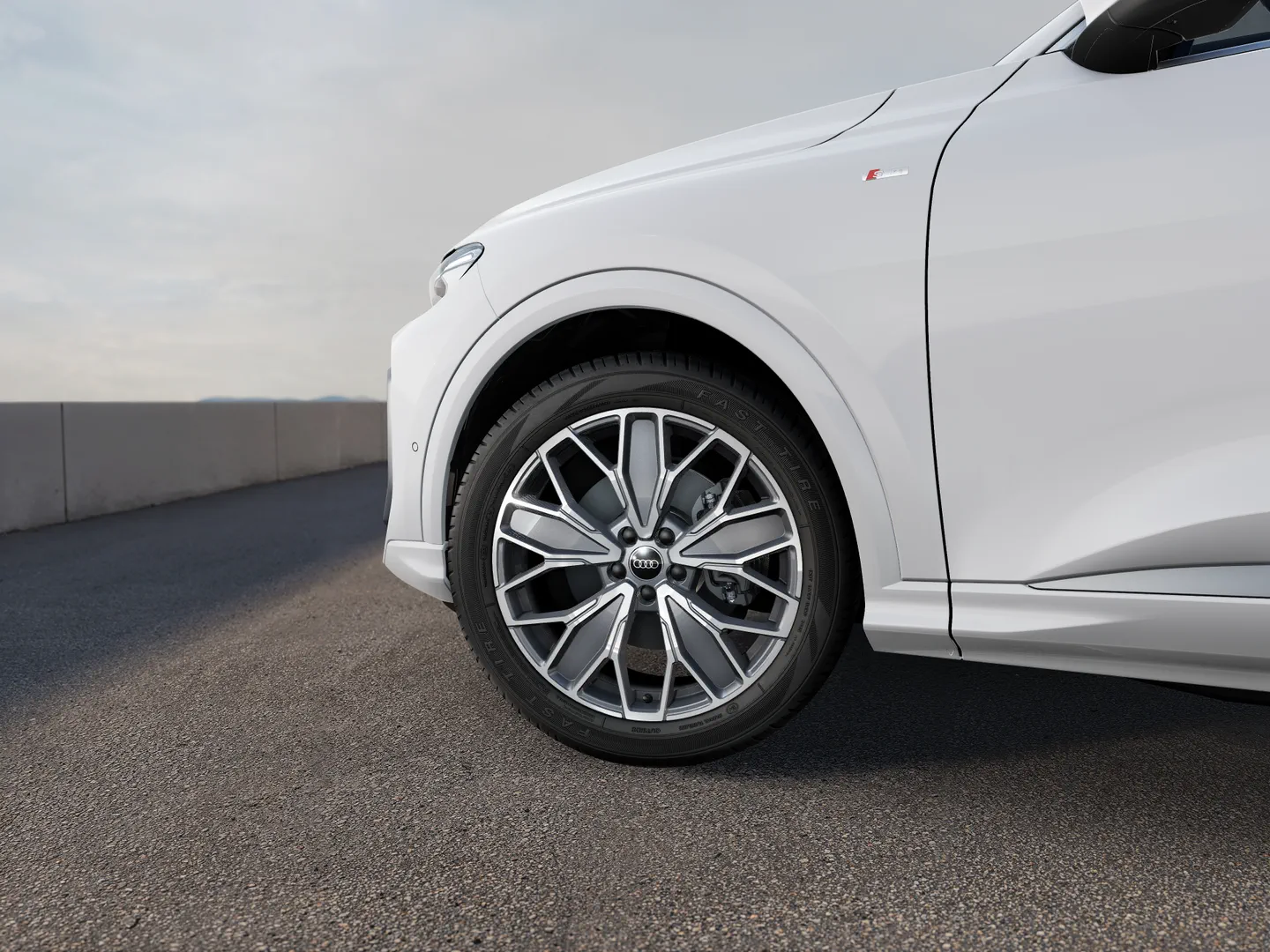 Image about Audi Q5 SUV Q5 sport TFSI quattro S tronic