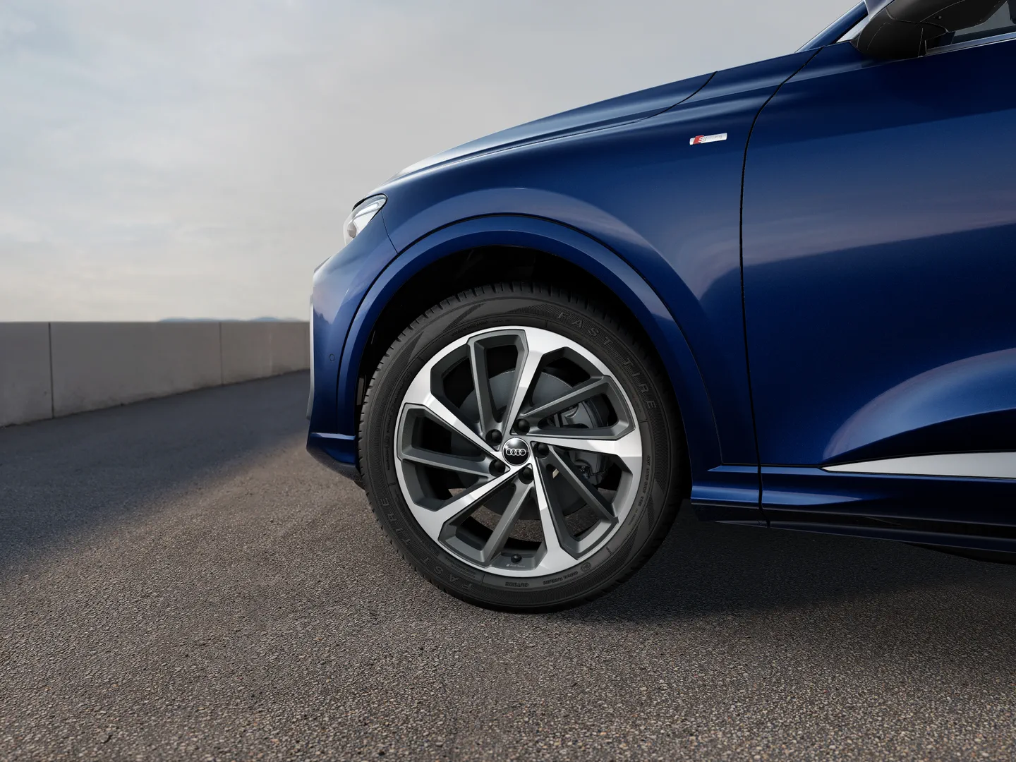 Image about Audi Q5 SUV Q5 sport TFSI quattro S tronic