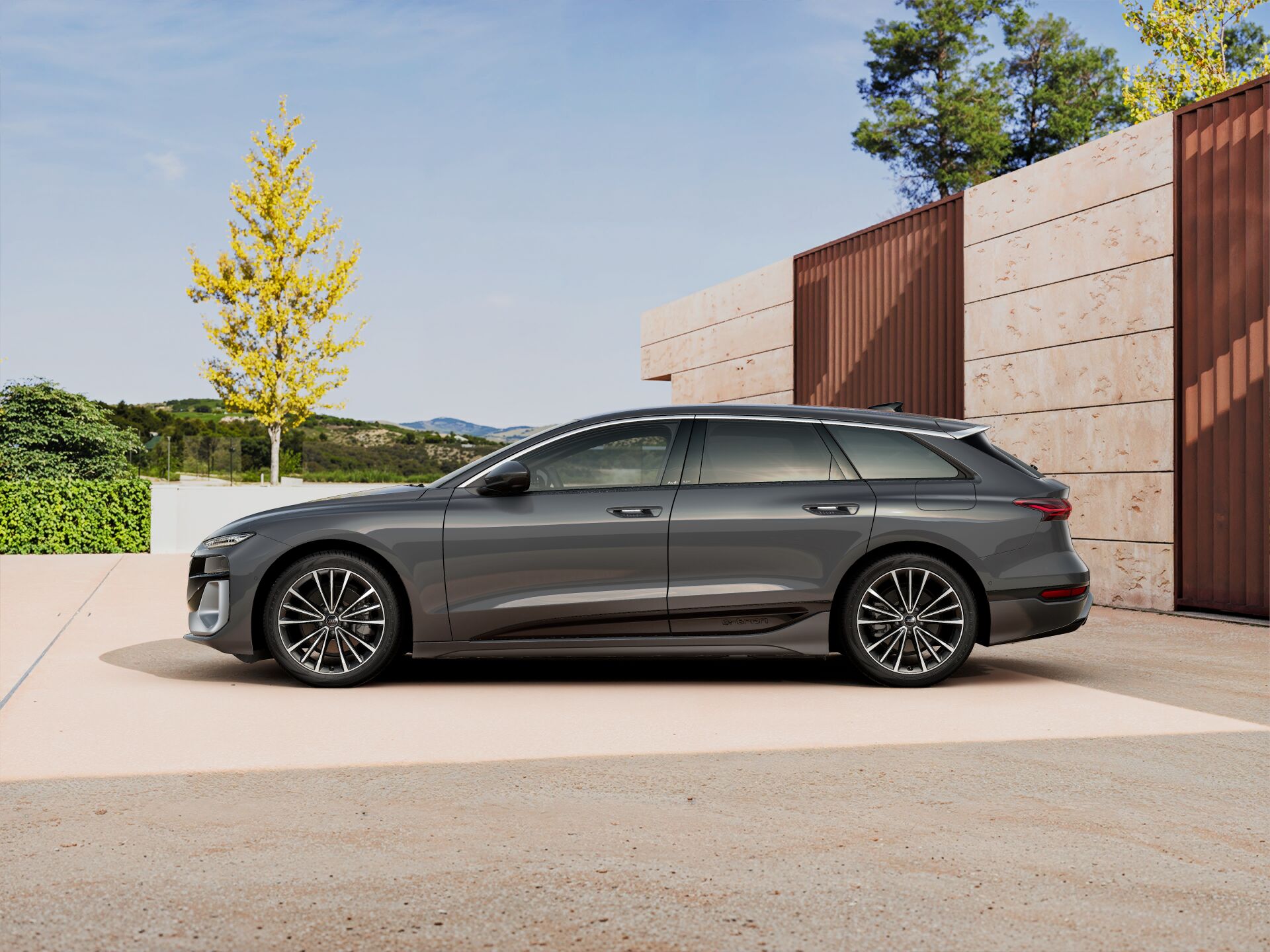 Nouvelle A6 Avant e-tron EXTERIOR-PARALLEL-SIDE