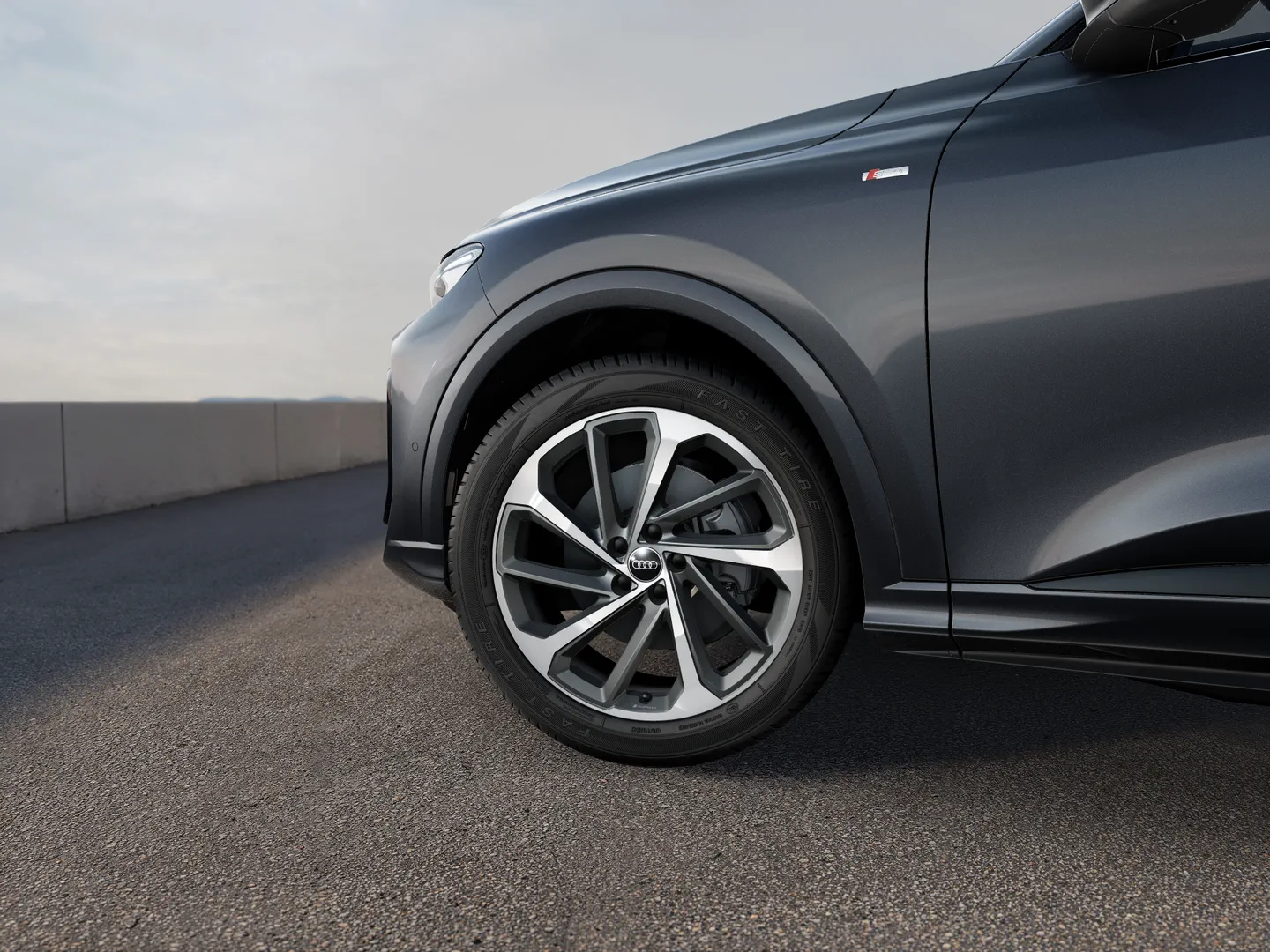 Image about Audi Q5 SUV Q5 sport TFSI quattro S tronic