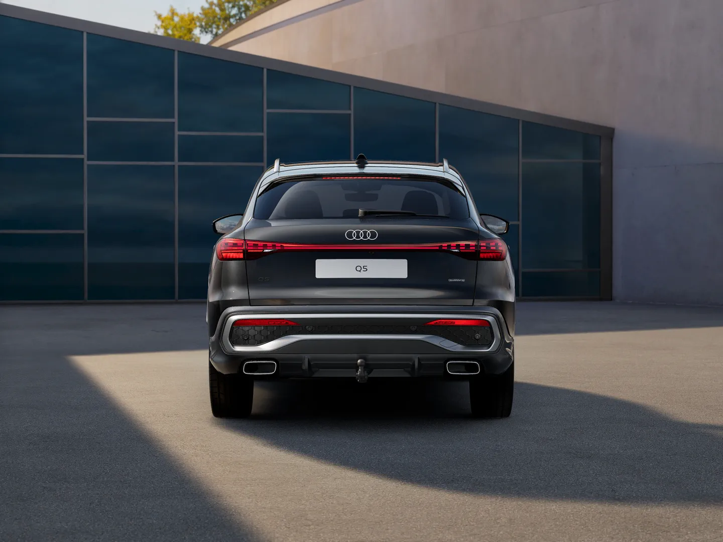 Zdjęcie&nbsp;Audi Q5 Sportback e-hybrid&nbsp;e-hybrid quattro 220 kW S tronic&nbsp;– Ujęcie: tył