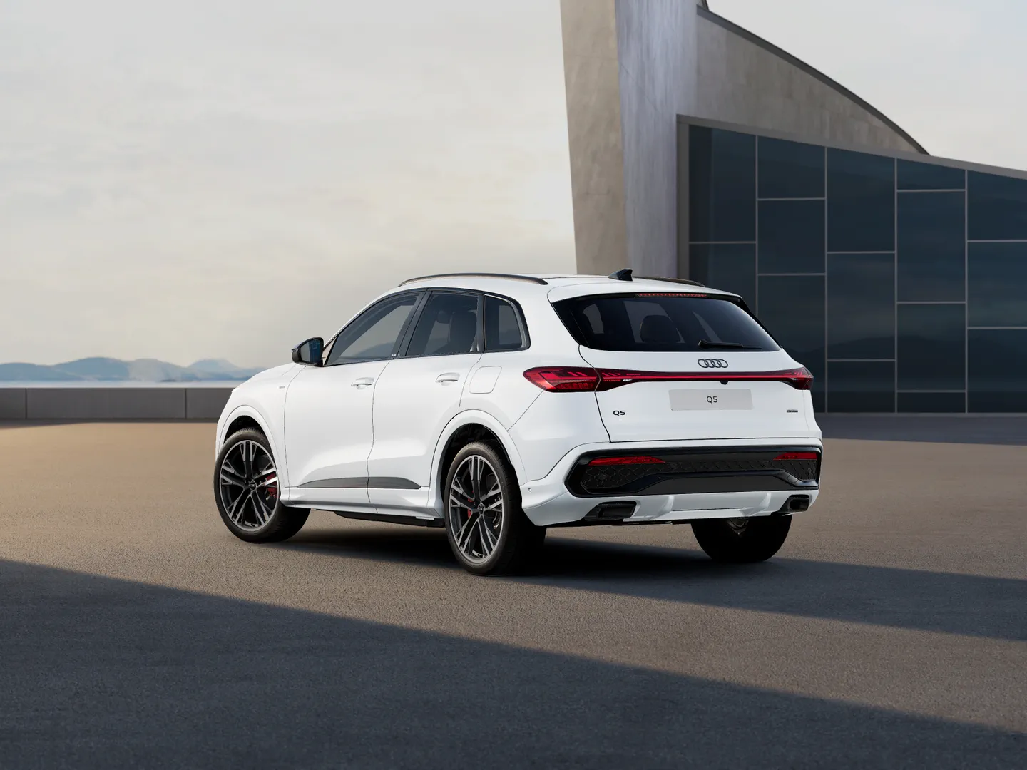 Image about Audi Q5 SUV e-hybrid quattro S tronic