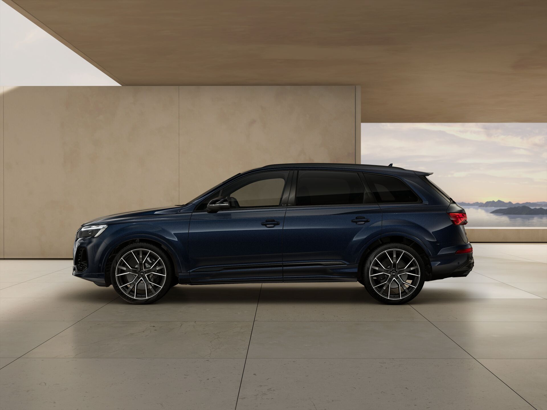 SQ7 SUV EXTERIOR-PARALLEL-SIDE