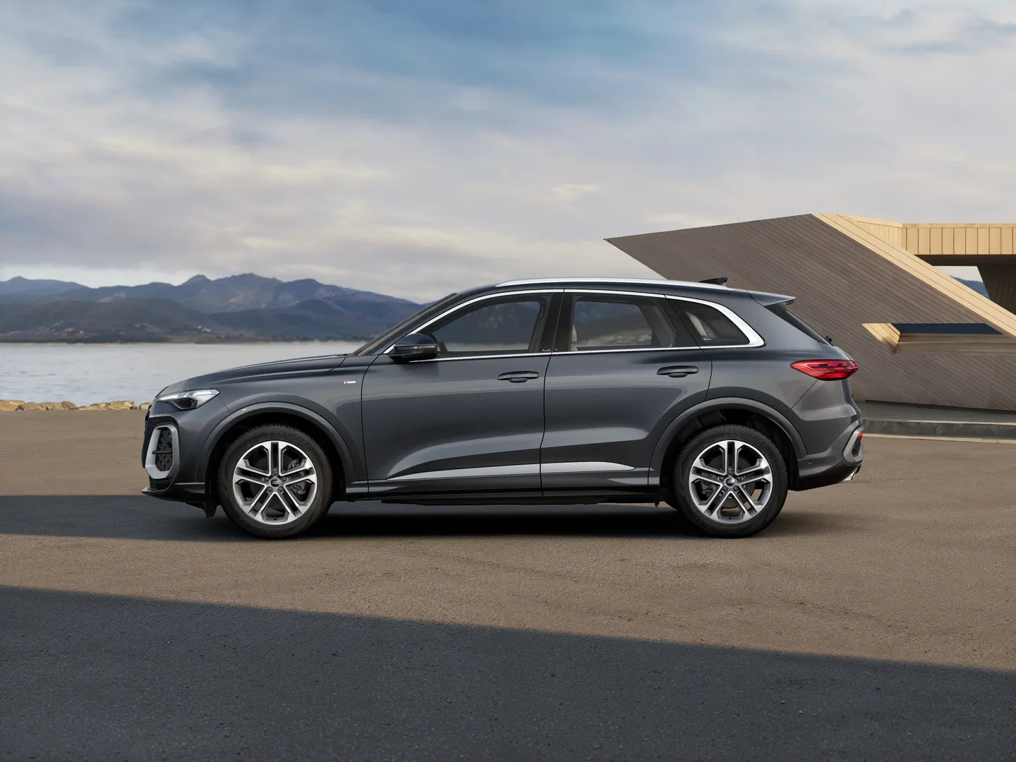 Image about Audi Q5 SUV TFSI 150 kW