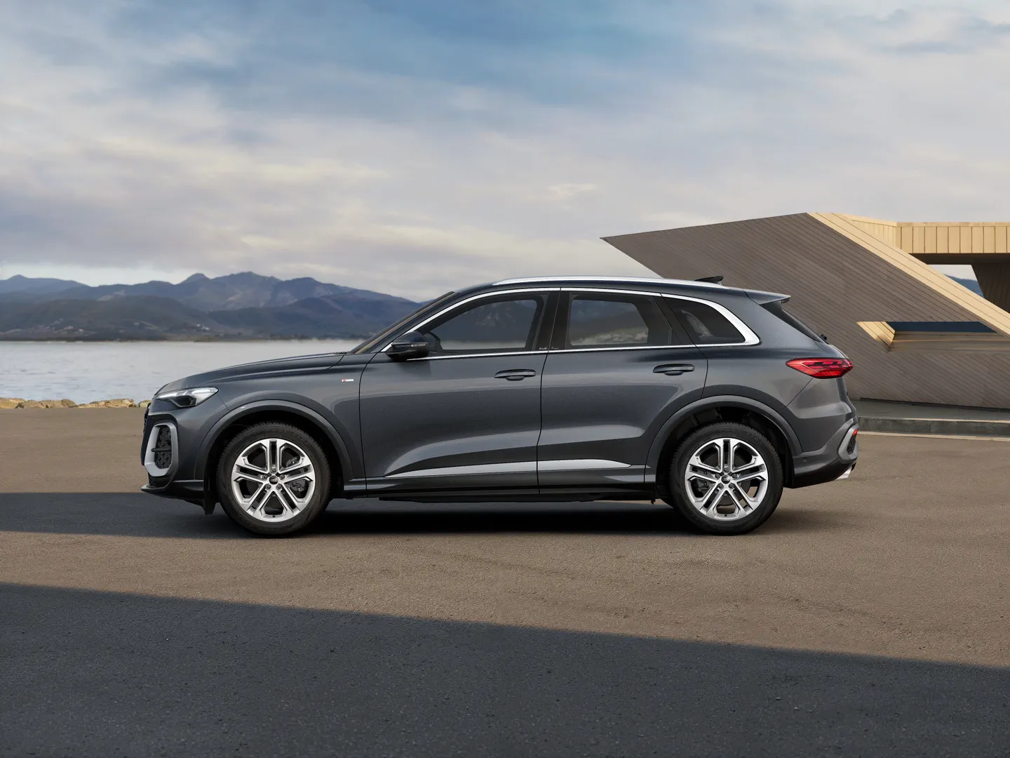 Zdjęcie&nbsp;Audi Q5 SUV&nbsp;TDI quattro 150 kW S tronic&nbsp;– Ujęcie: bok