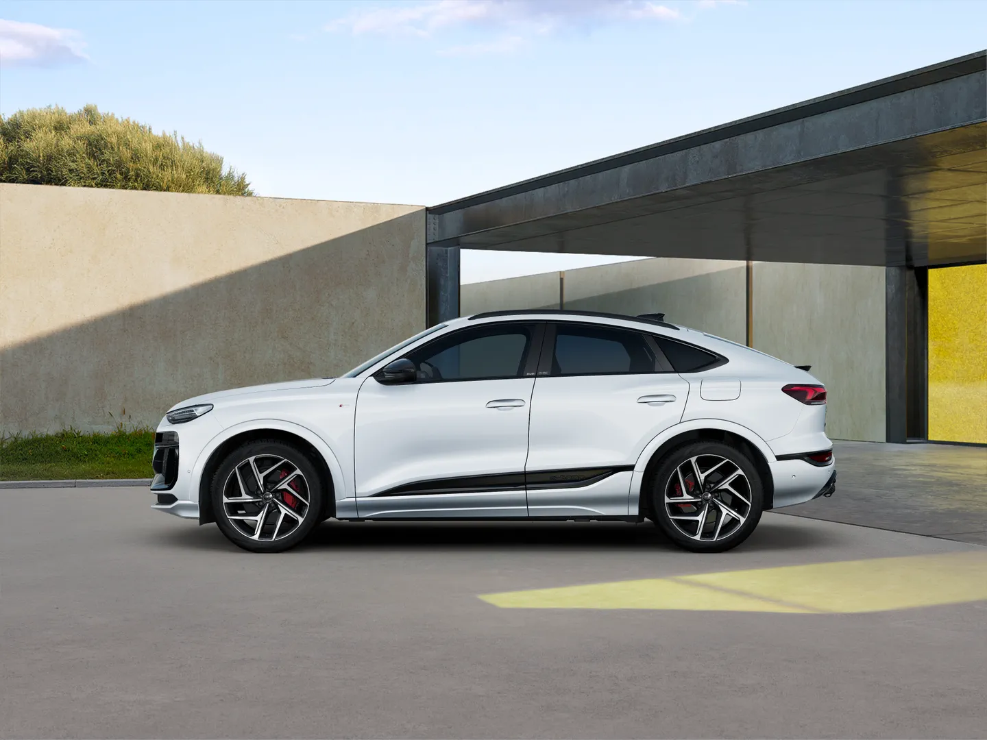 Zdjęcie&nbsp;Audi Q6 Sportback e-tron&nbsp;e-tron quattro 315,00 kW&nbsp;– Ujęcie: bok