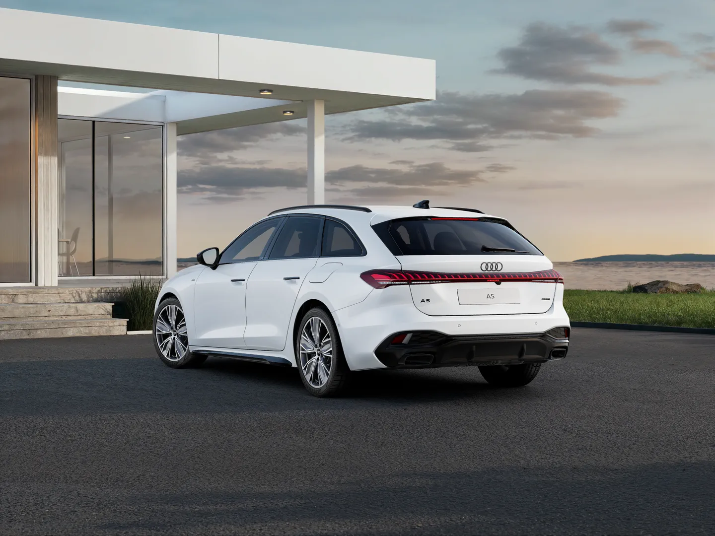 Zdjęcie&nbsp;Audi A5 Avant e-hybrid&nbsp;e-hybrid quattro 220 kW S tronic&nbsp;– Ujęcie: tył 3/4